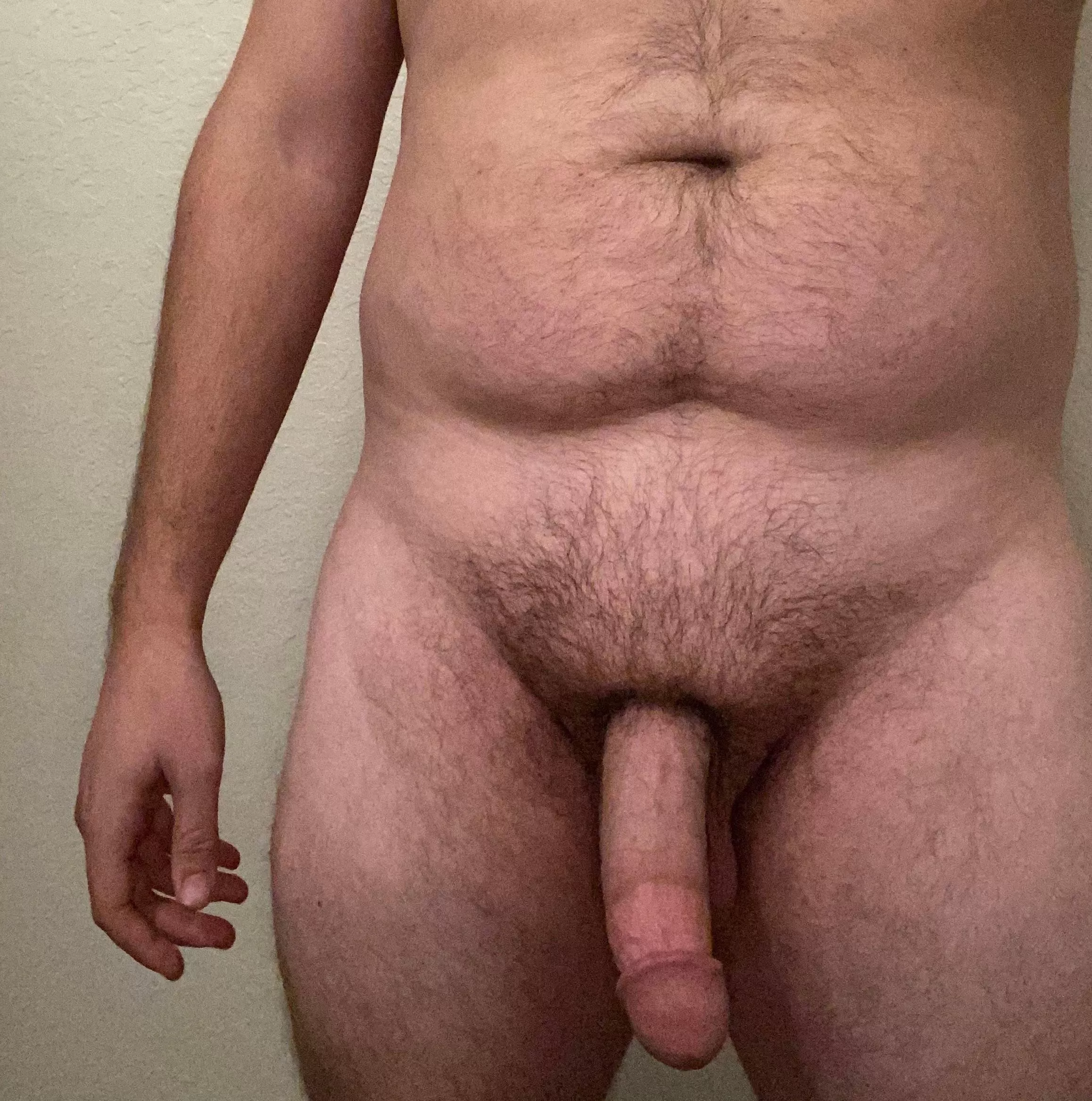 6â€™4 with a cut cock for your pleasure