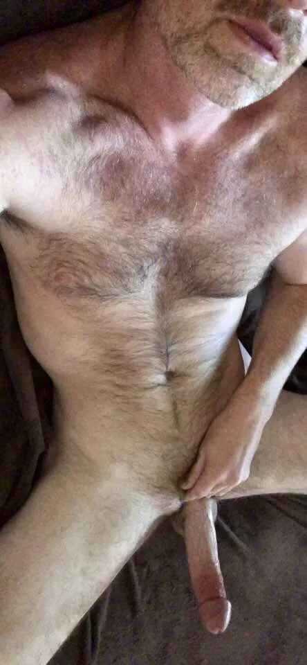 6ft5 hairy and horny. Would love your company. PM’s welcome