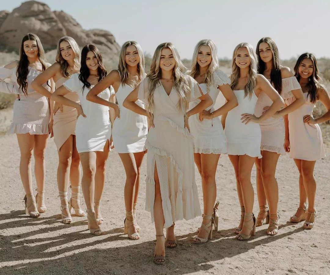 [9] Heels on the Beach