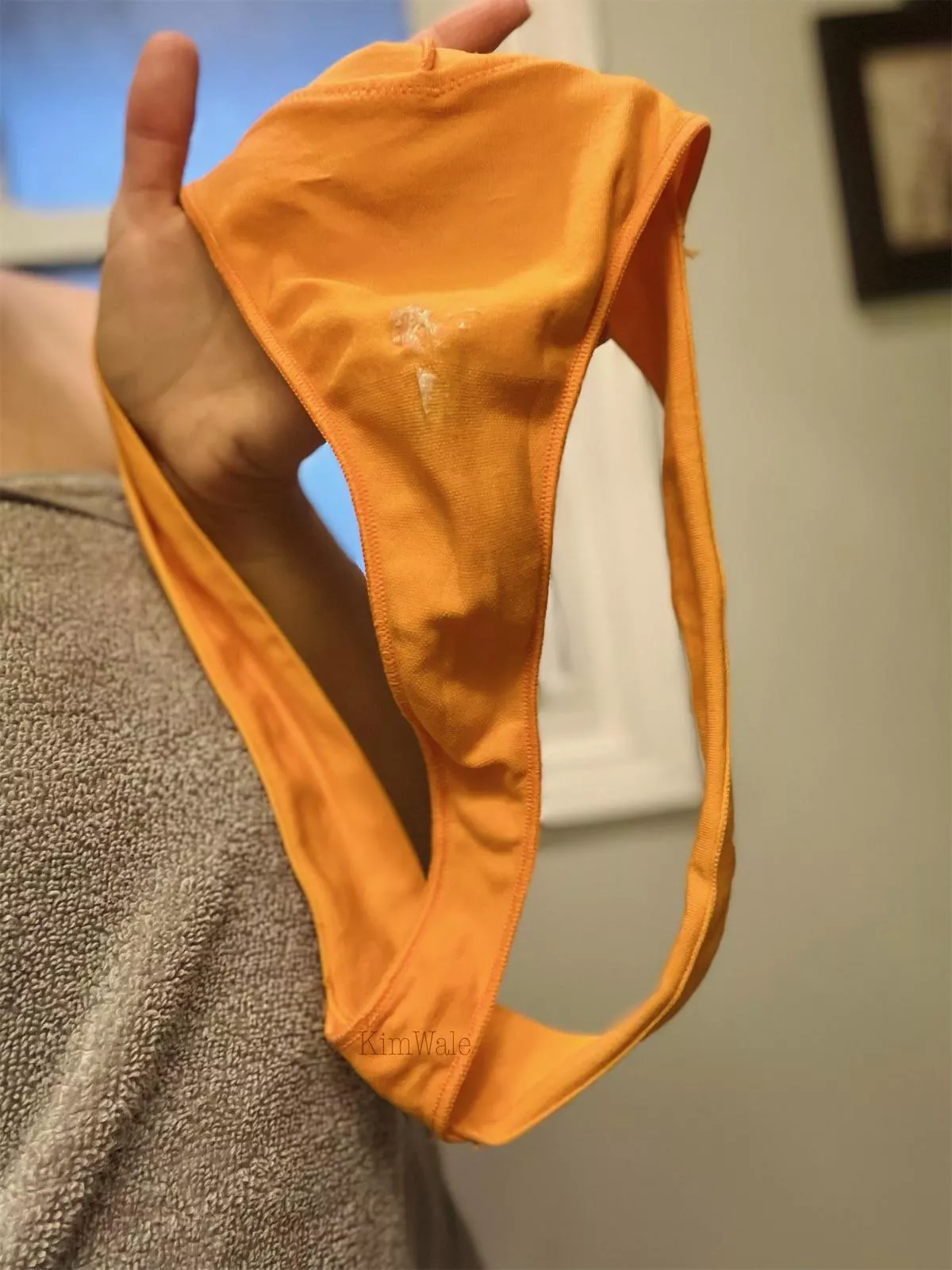 A little cream for these panties😋🧡