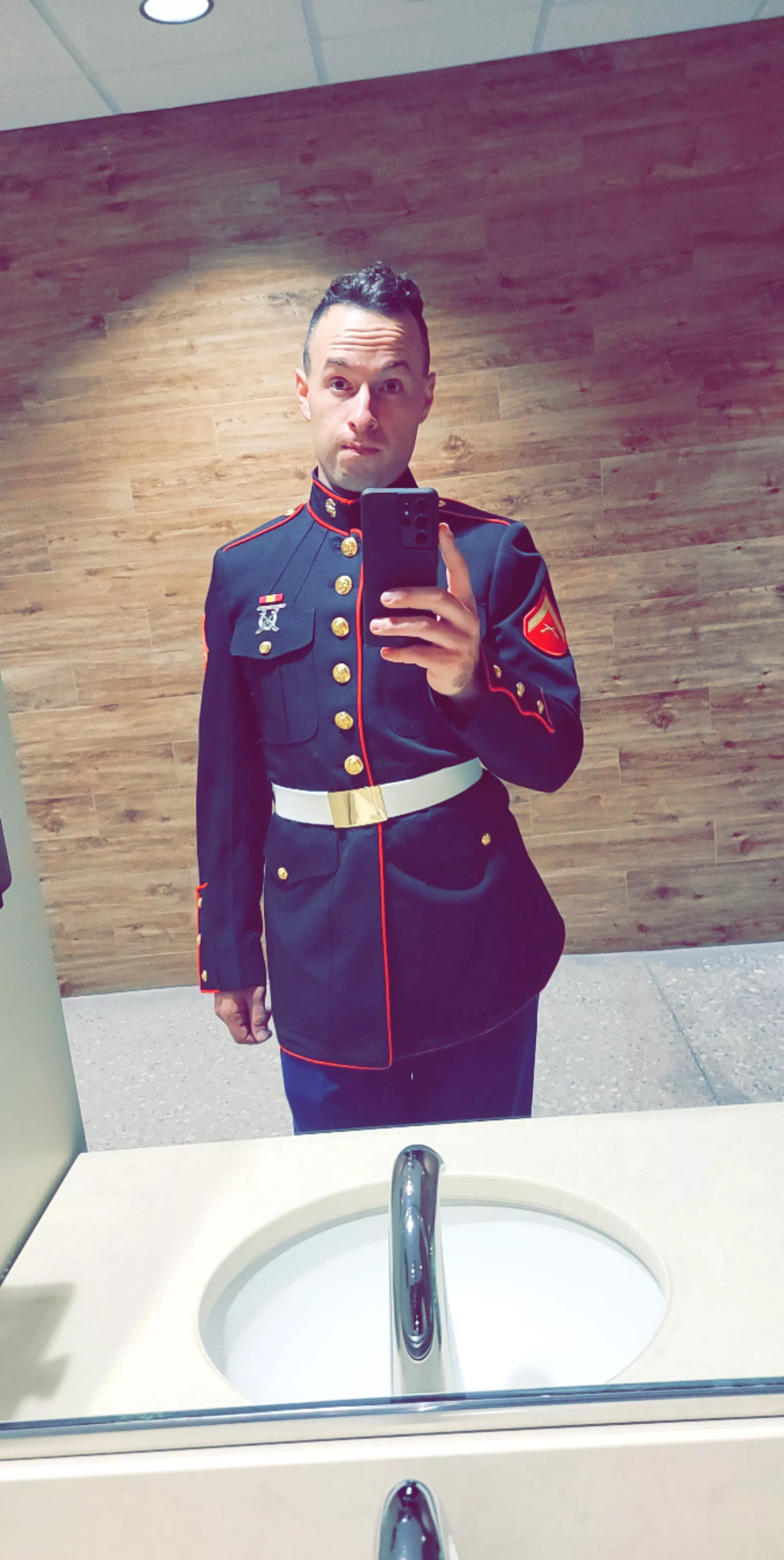 About to get out of the Military, Anyone here like a man in uniform?