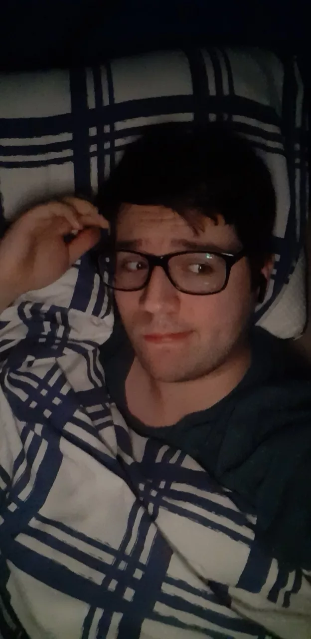 actually feeling pretty fecking lonely tonight. how ya'll doing?