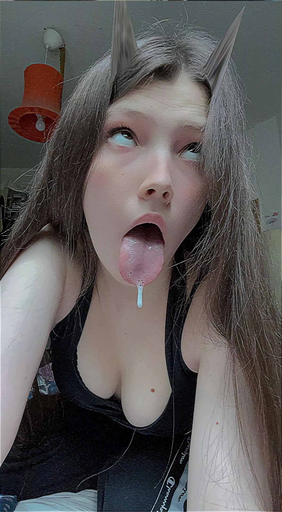 Ahegao with a little bit spit ♡