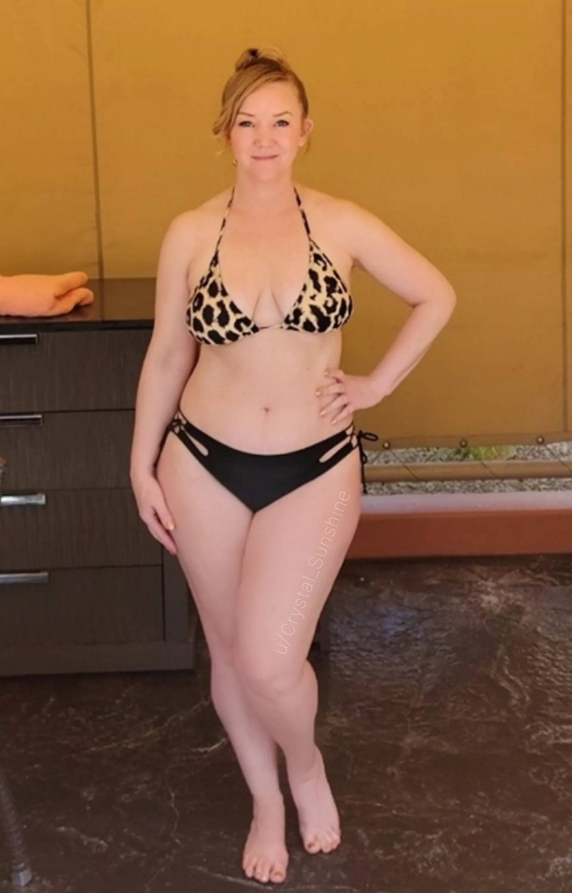 Am I curvy enough? [F48]