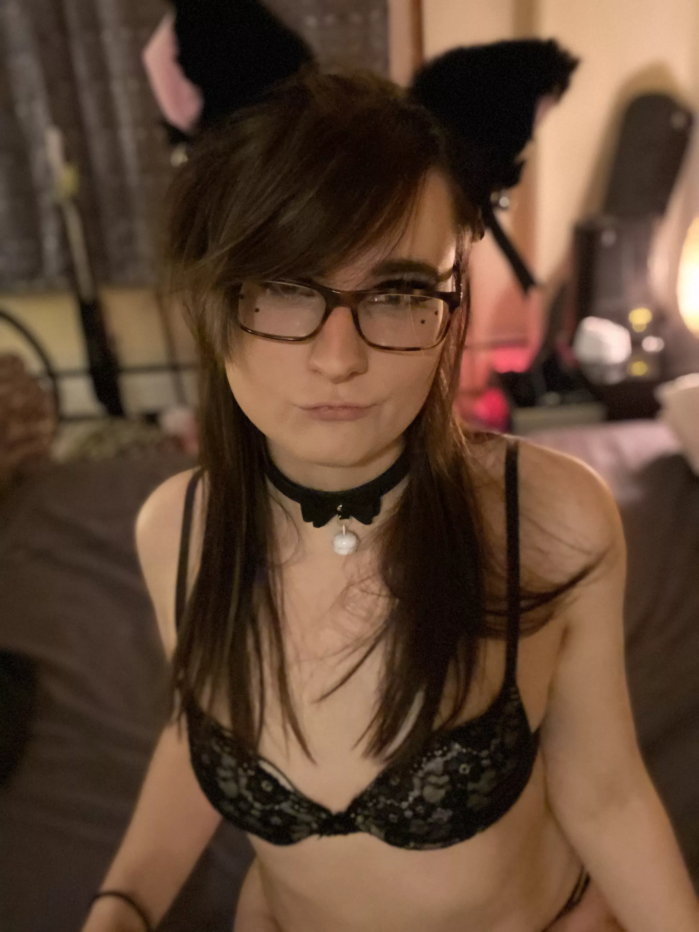 Am I pretty enough to suck your cock?