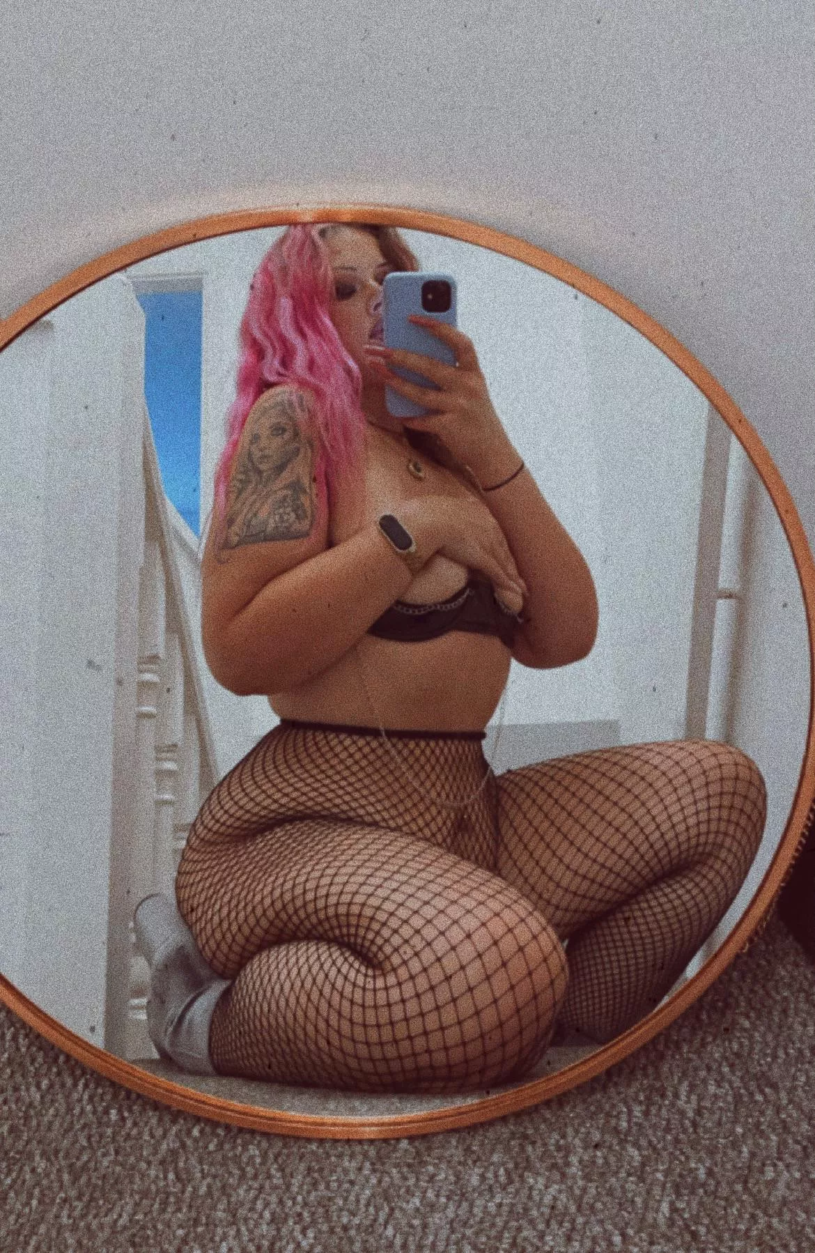 Am I sexy in fishnets?