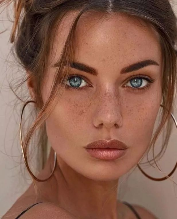 Amazing Eyes