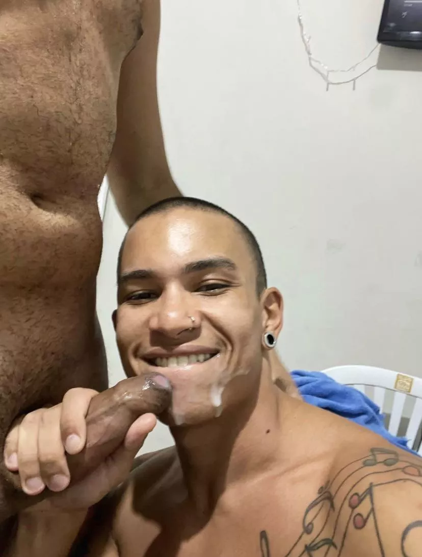 Amazing guy amazing cock amAzing milk 😛😝