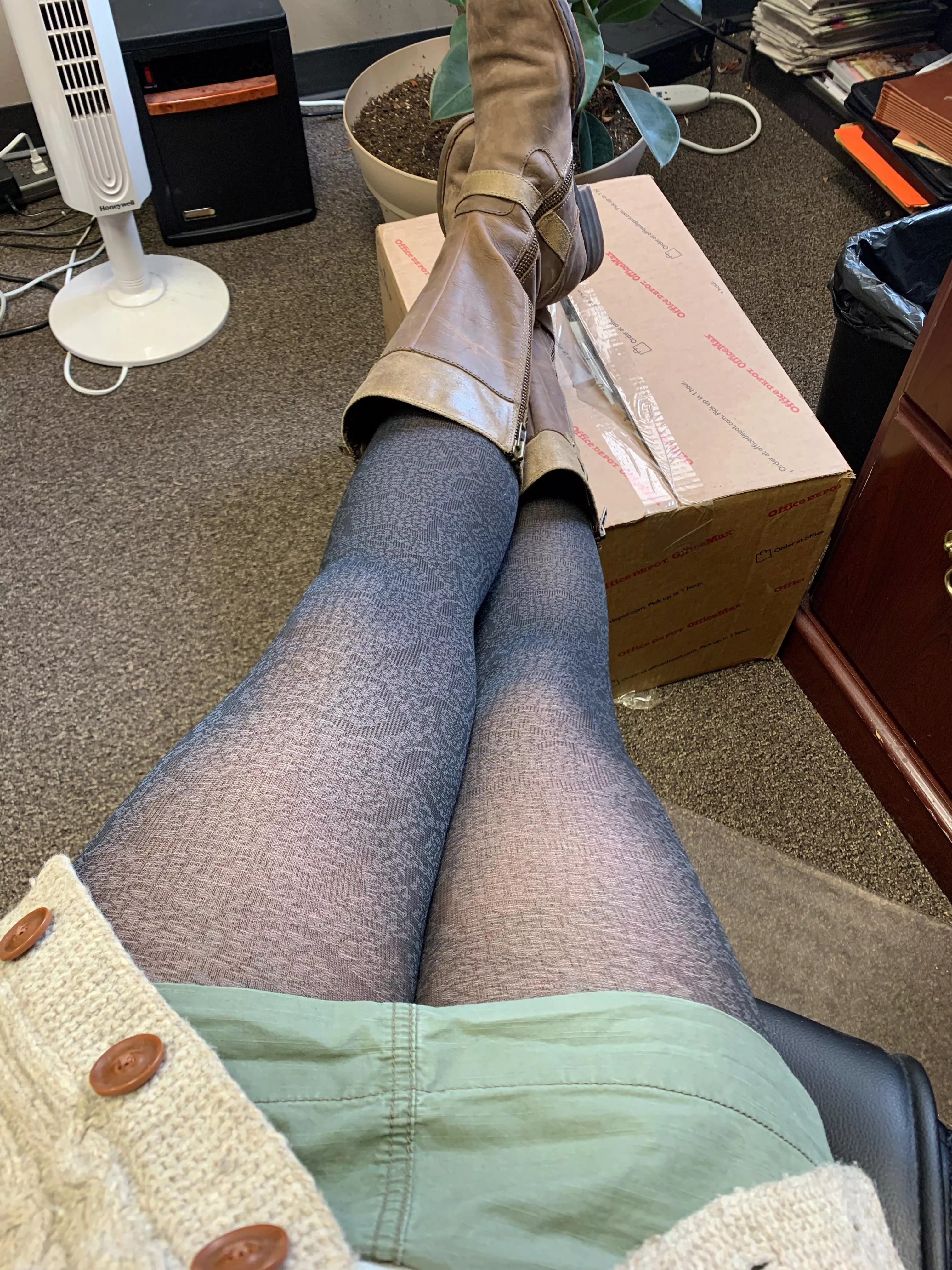 Another day, another dollar, another picture of my legs to get my husband (and y’all!) all turned on.