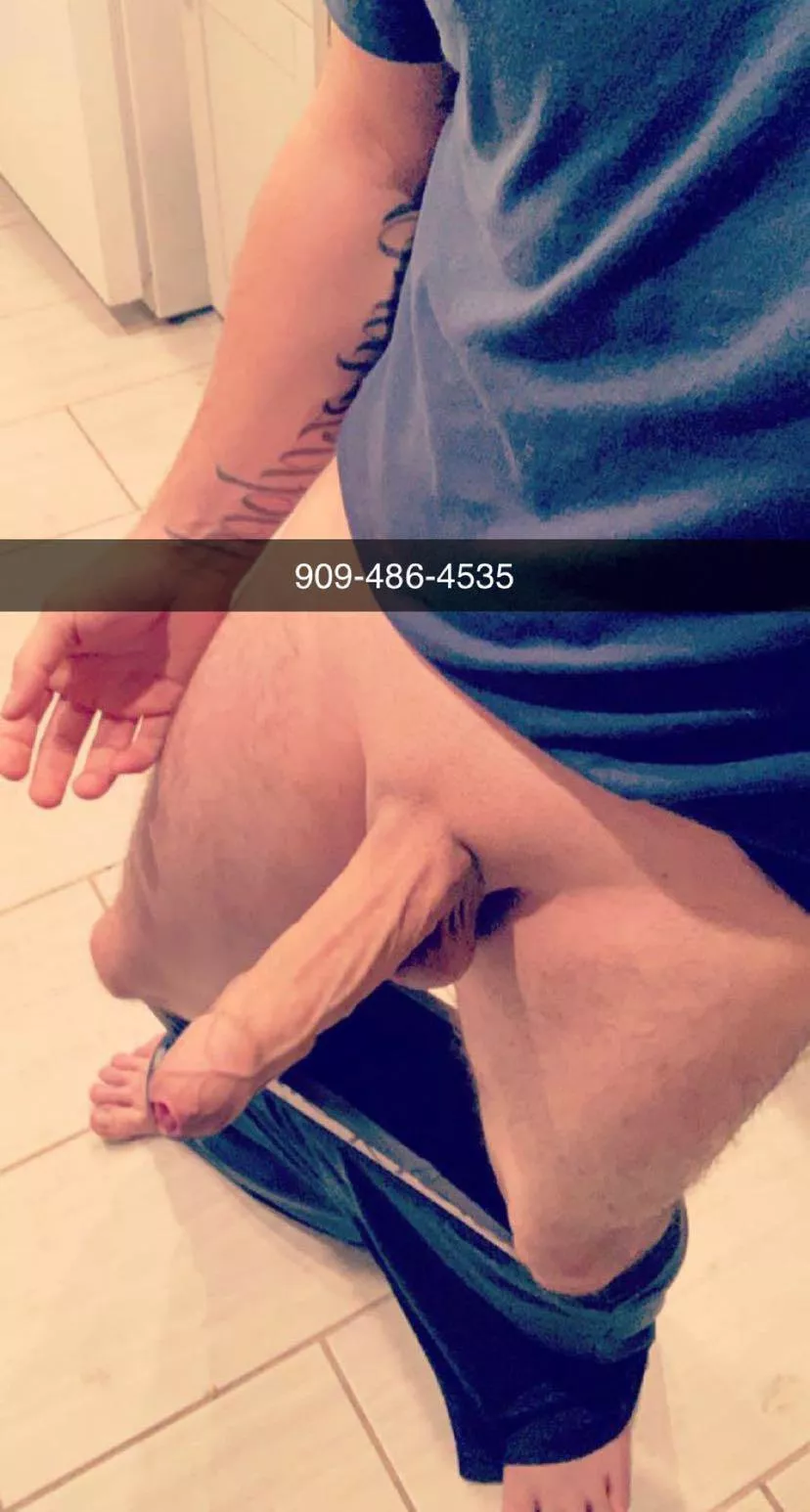 Any couples need a young bull, available right now? Let’s meet up, big thick 8 inch cock 28 in San Bernardino