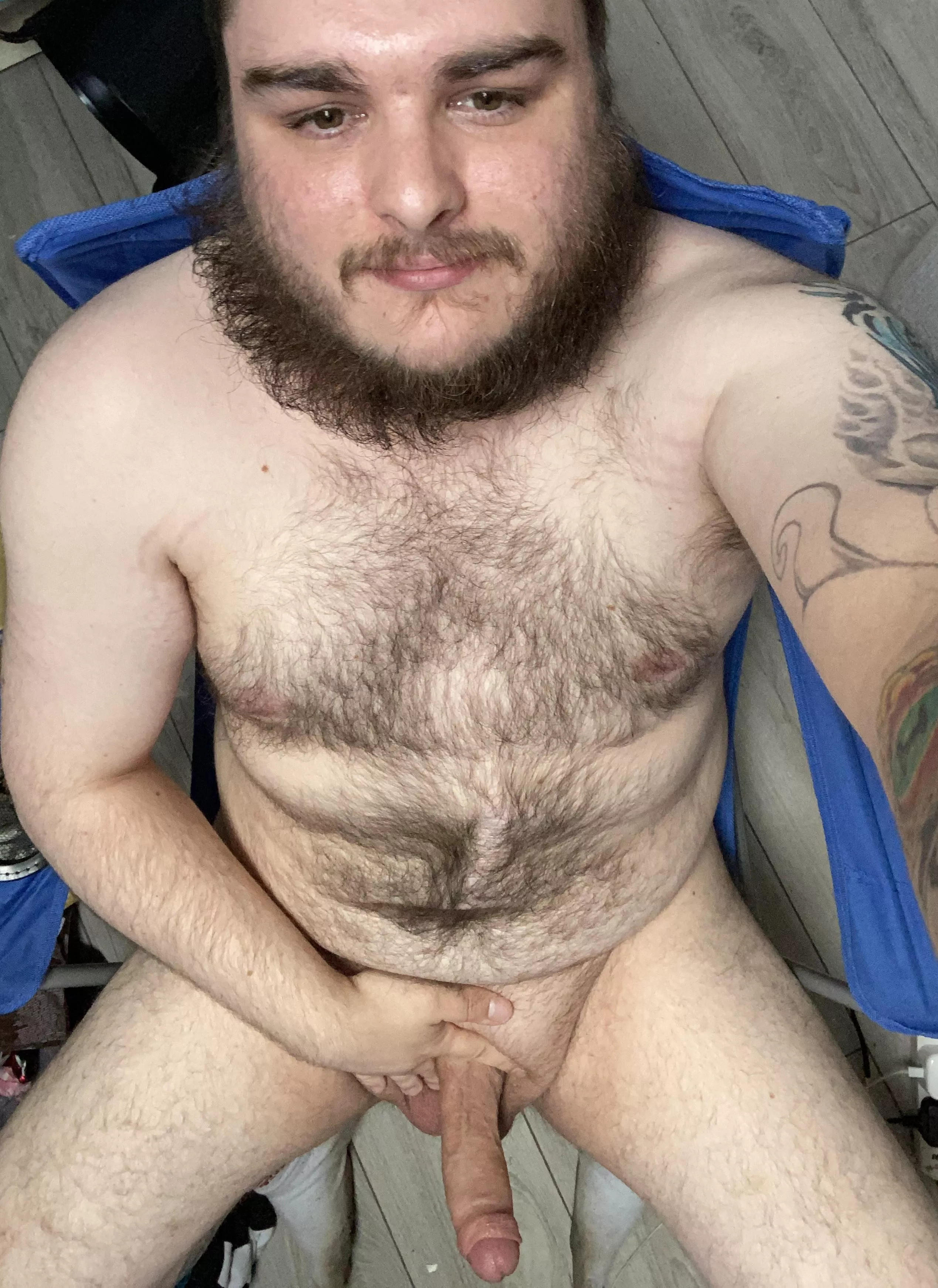 Any ladies like their men thicc and hairy?