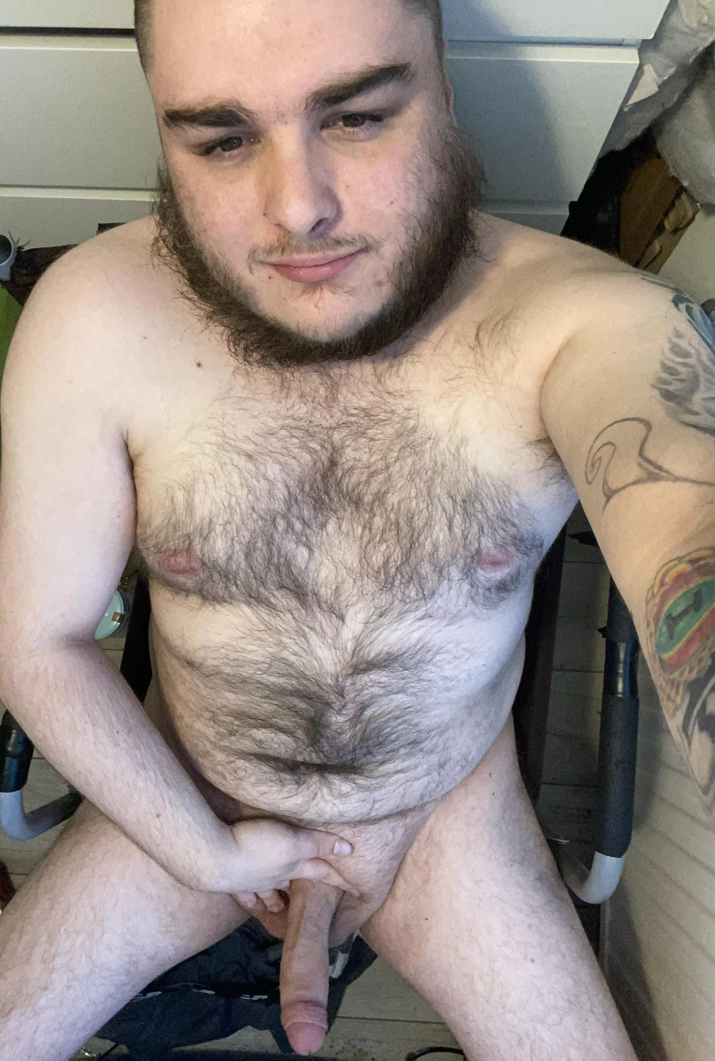 any ladies wanna come take a bumpy ride on a thicc hairy virgin?