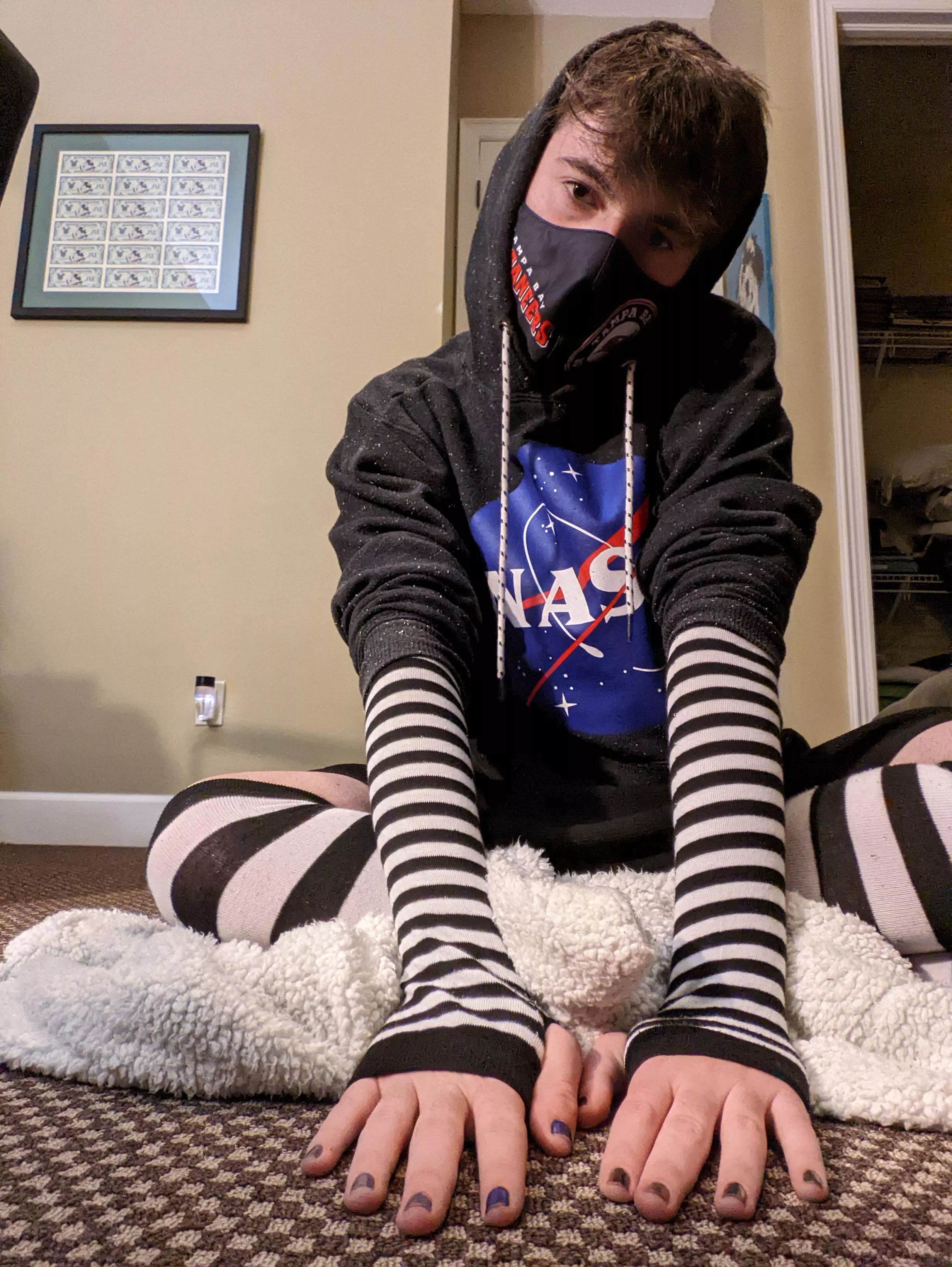 Any love for a lonely Femboy?