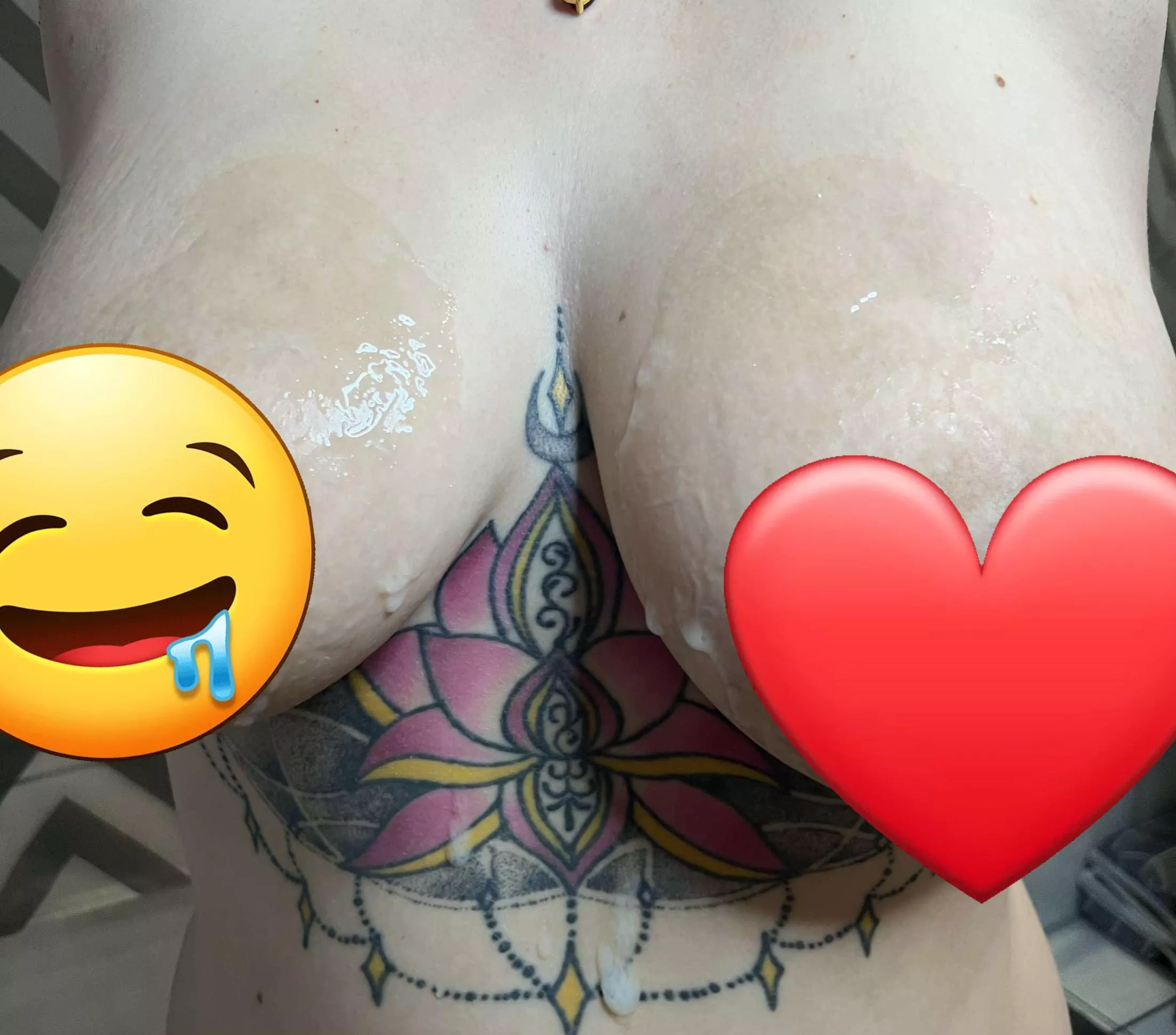 anyone else want to cum on big tits? (NSFW)