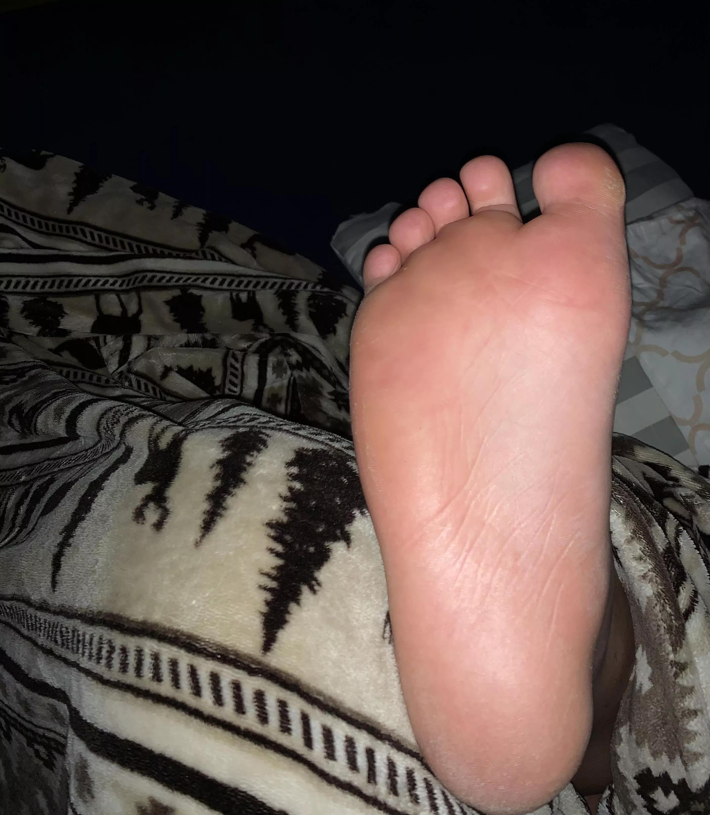 Anyone free to worship my size 13 soles?