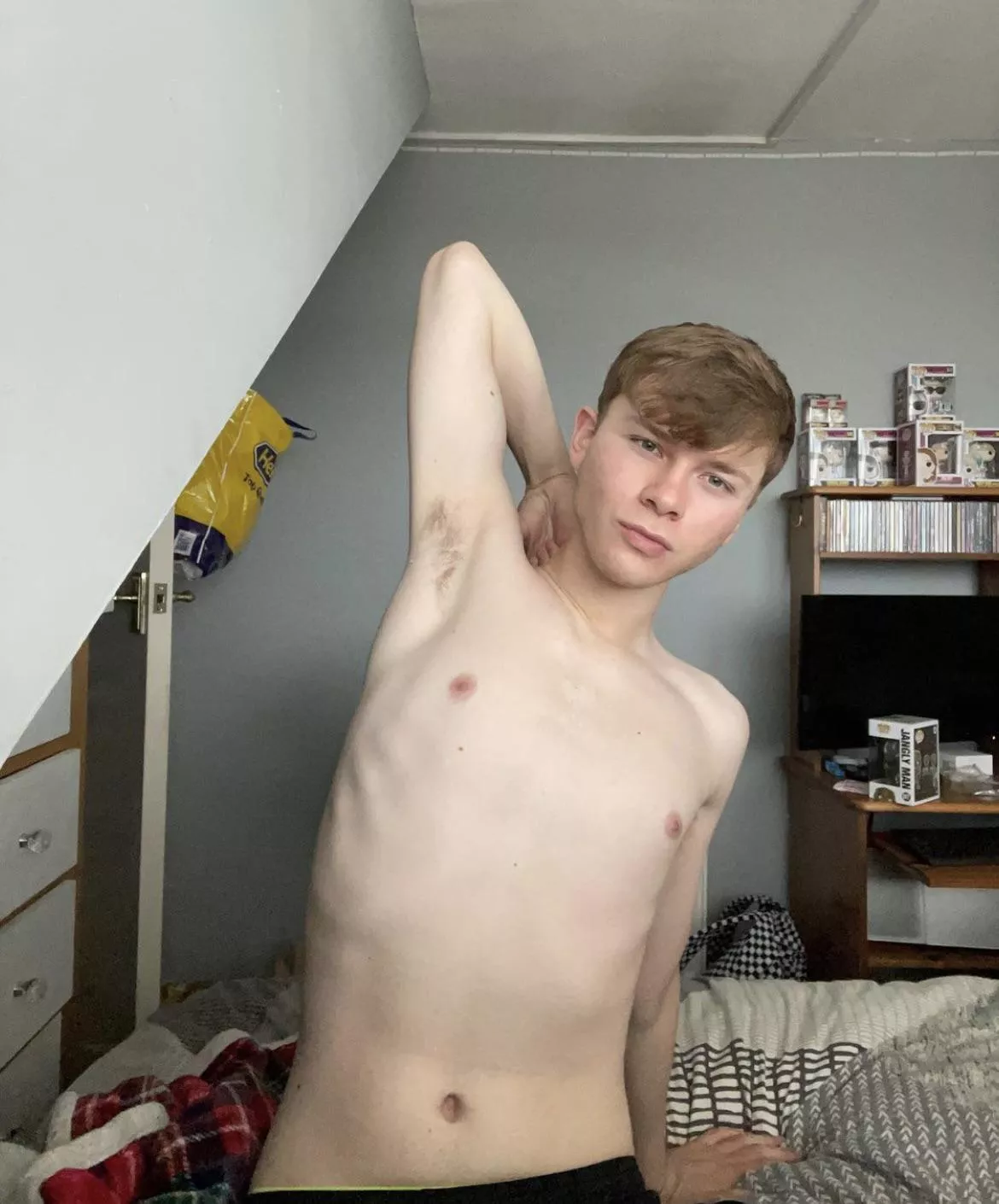 anyone into twink pits? ðŸ™‚