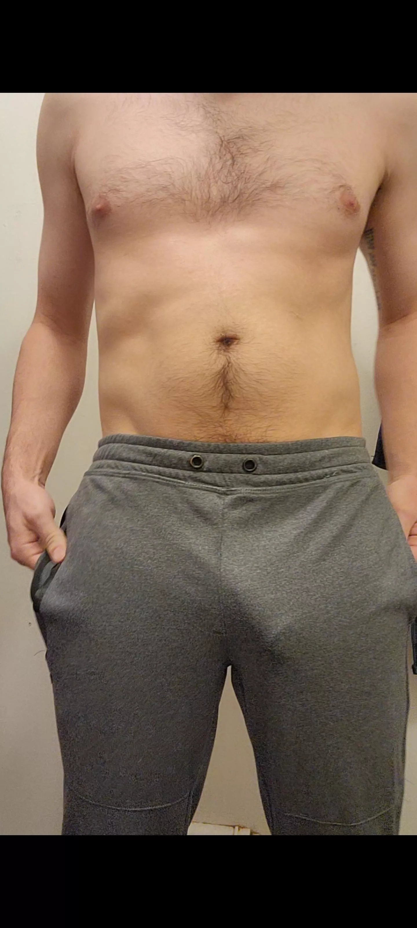 anyone like grey sweatpants?