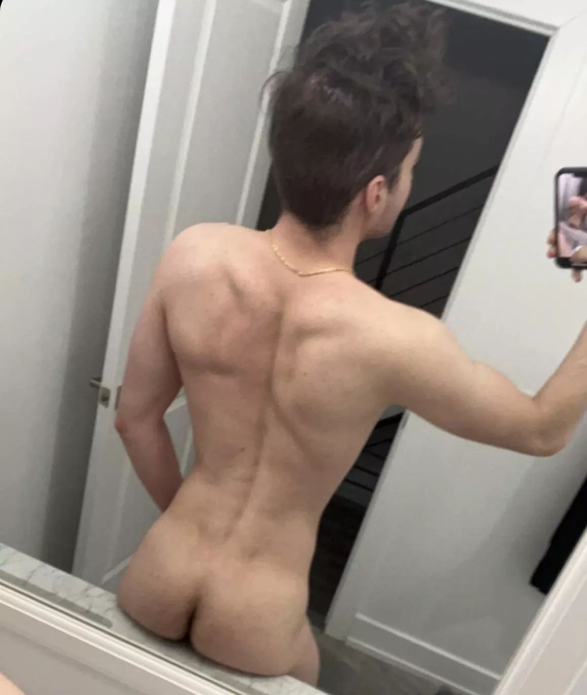 anyone like twinks with bubble butts 😉