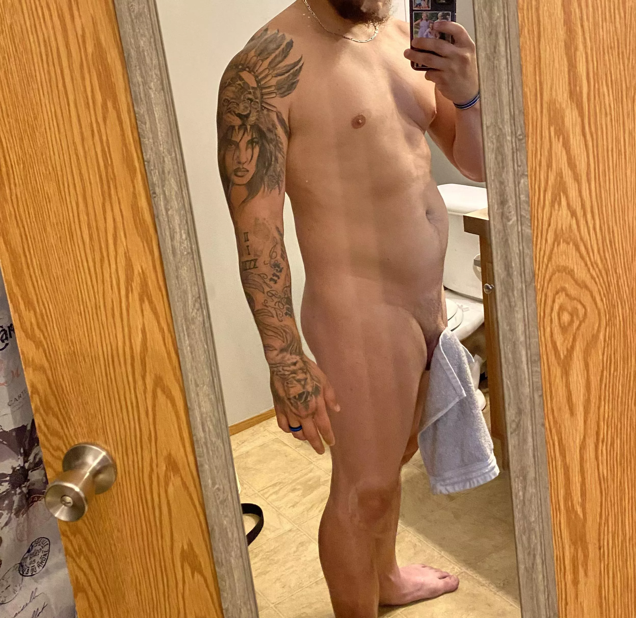 Anyone need a hanger for their gym clothes? 😝 [m]