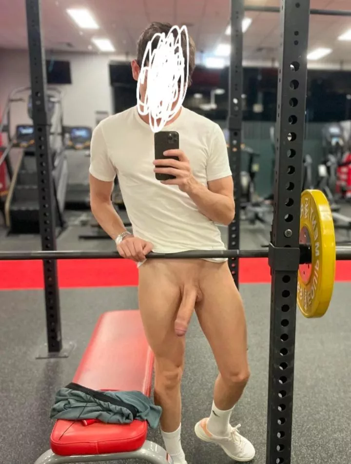 anyone wanna join me for workouts? dm's open