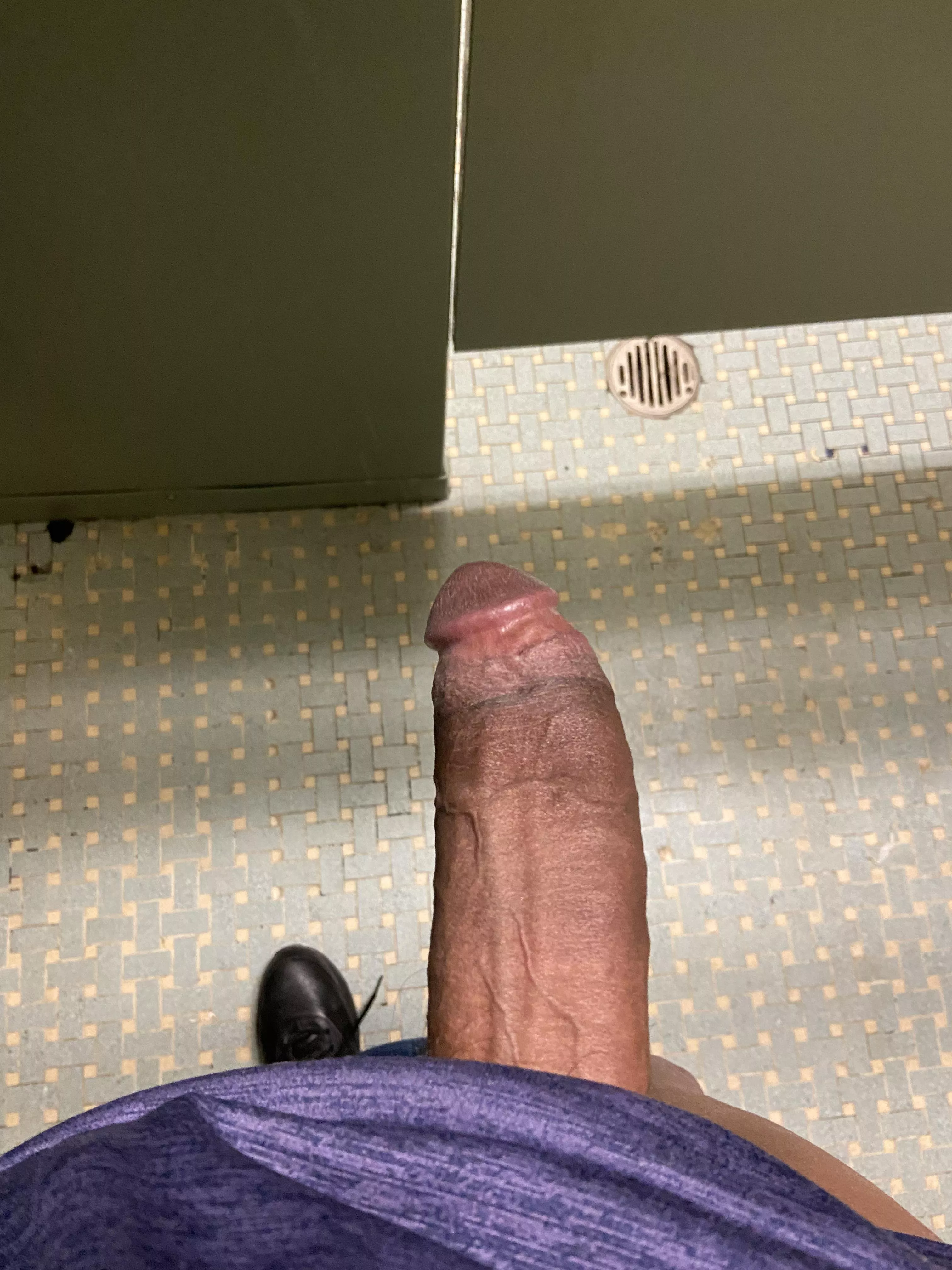 Anyone want a 9” bbc to suck? DMs always open