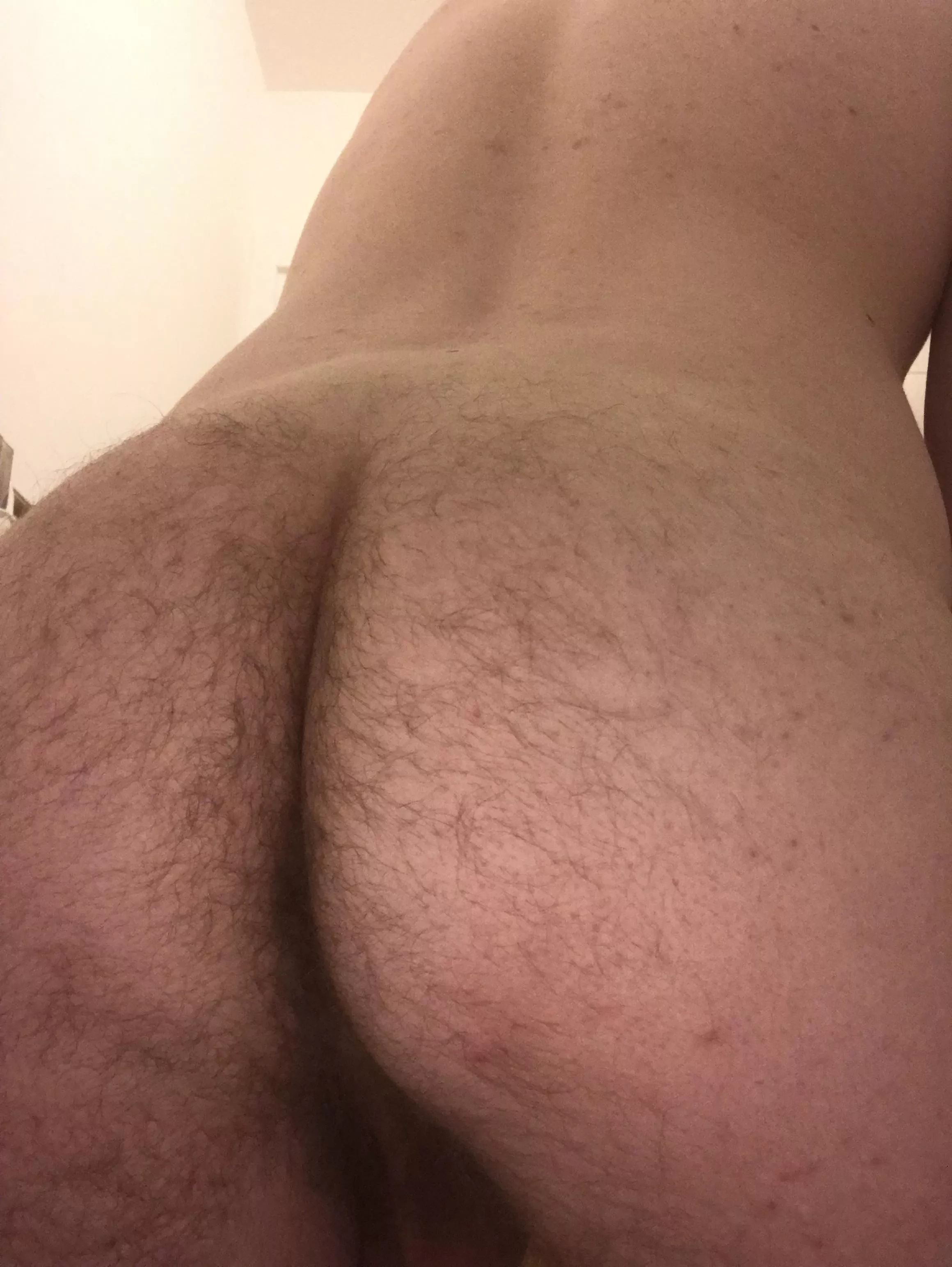 Anyone want to ride my ass ❤️