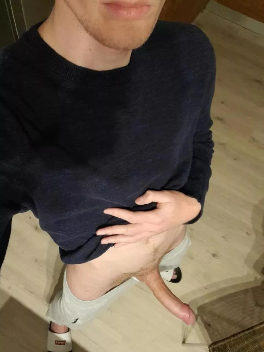 Anyone wants to suck my cock?