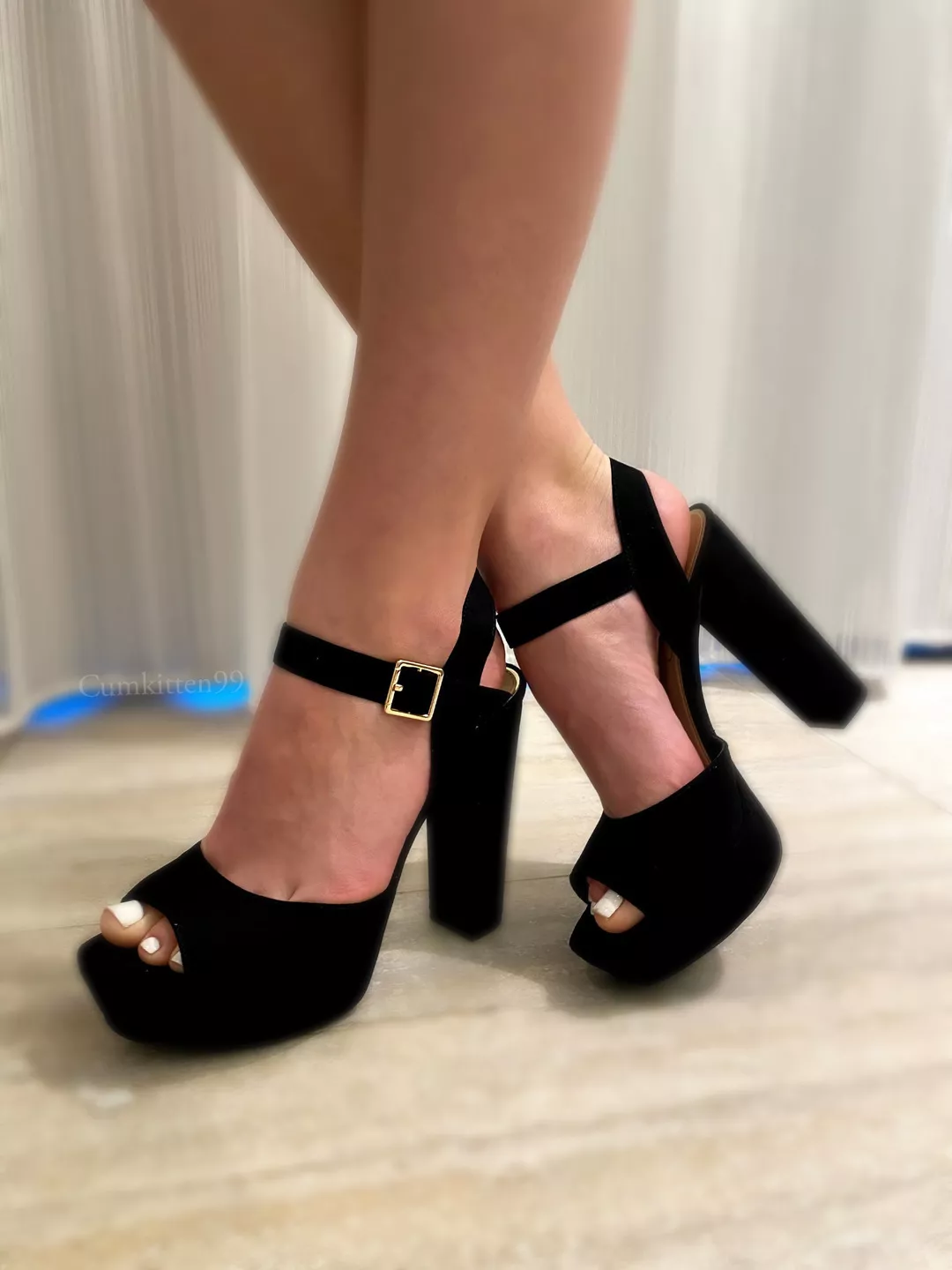 Are we a fan of toes in heels?