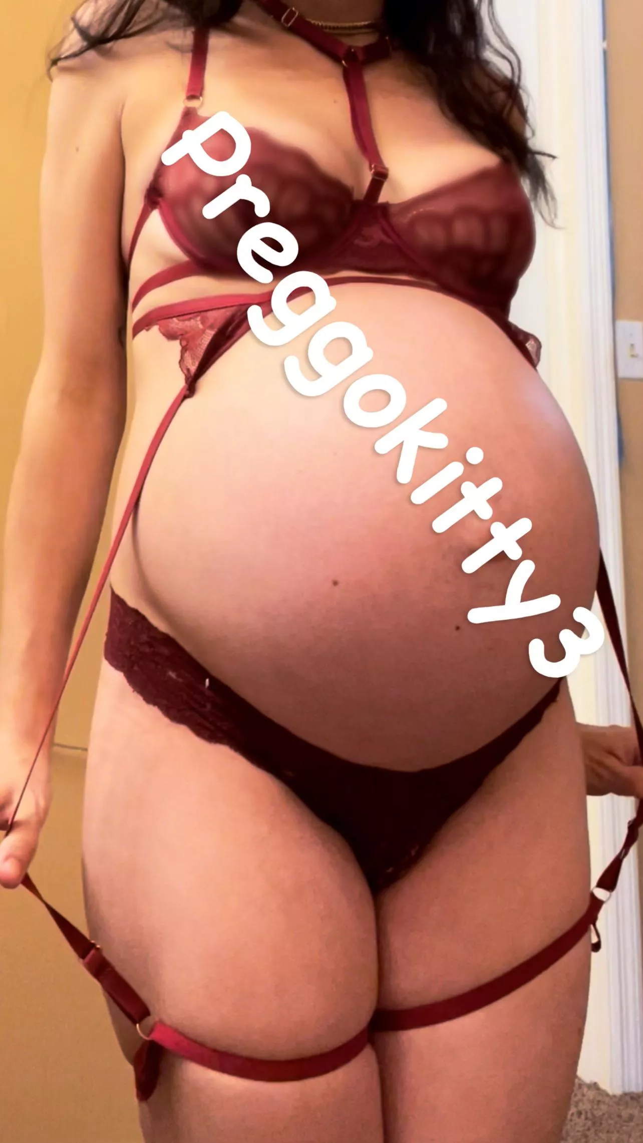 Are you looking for your own personal pregnant sex slave? 39 weeks💗