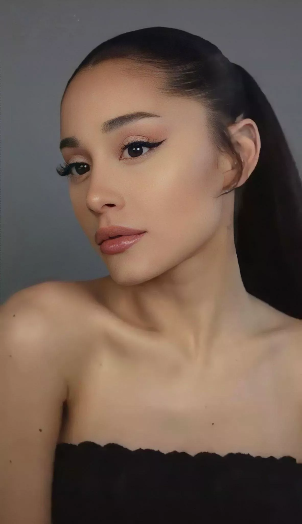 Ariana Grande would look much better covered in cum