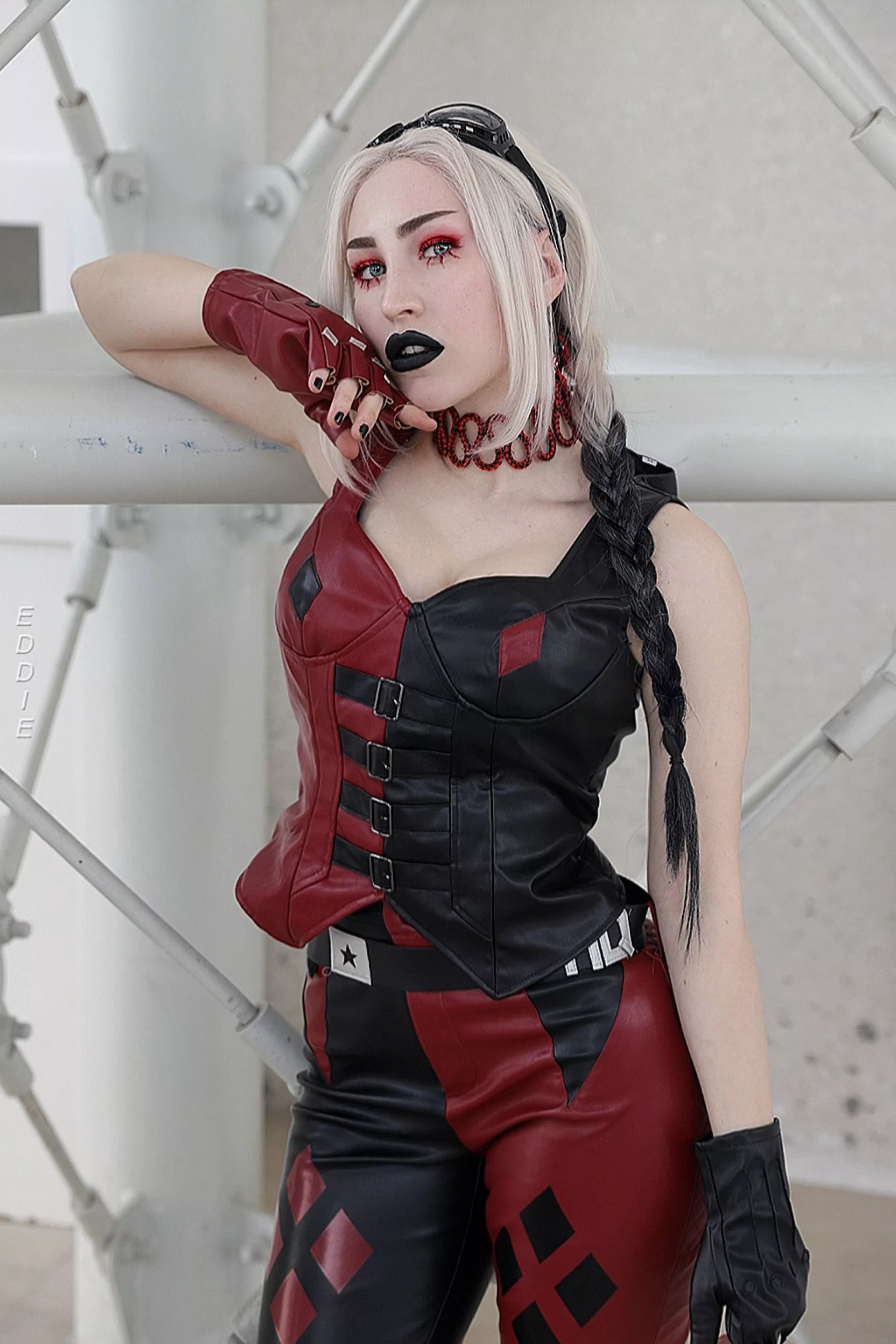 Artikleopard_artist (self) Harley Quinn cosplay ❤🖤❤