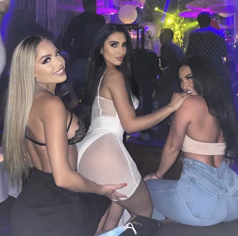 Babes in the club (PMs open)