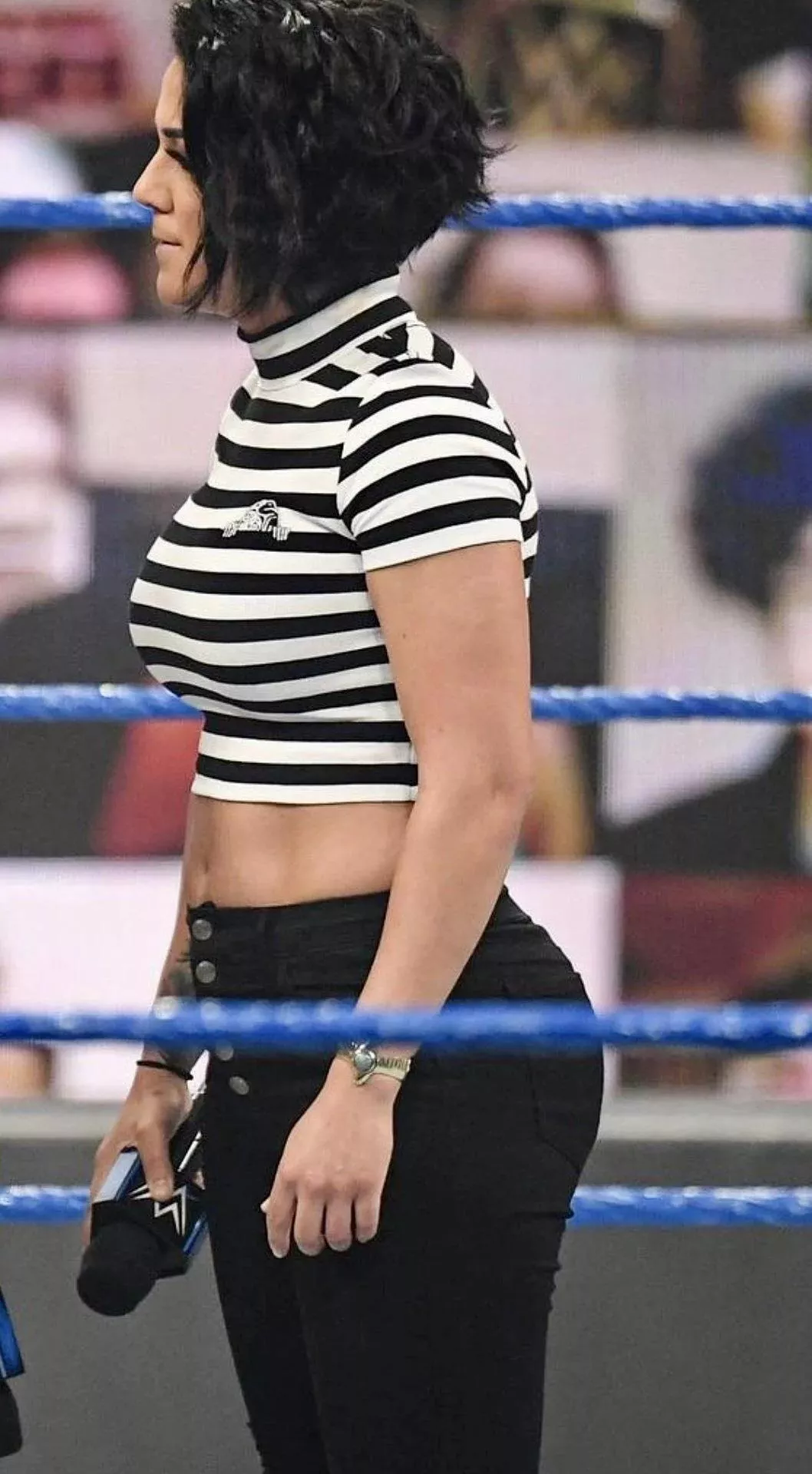 Bayley's great curves 🍑