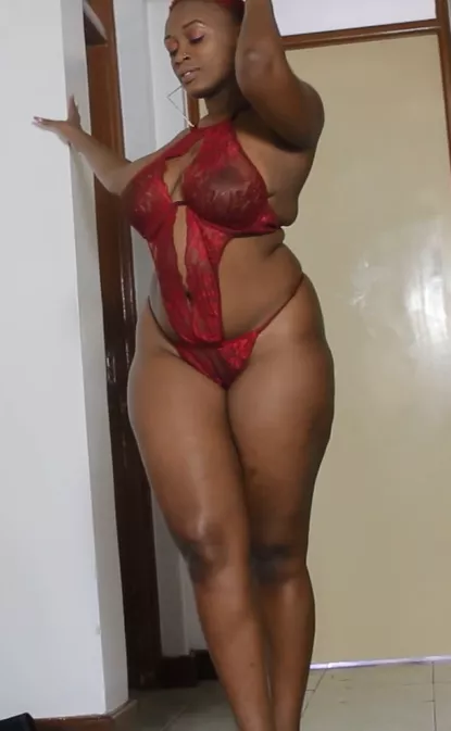 Be honest, Is my 41yo mom of 1 body Still fuckable?