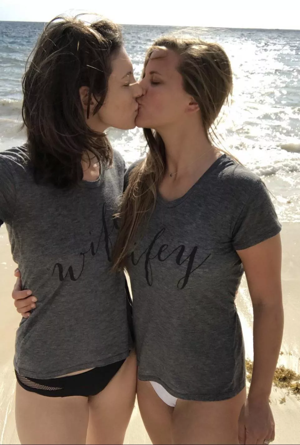 Beach kisses