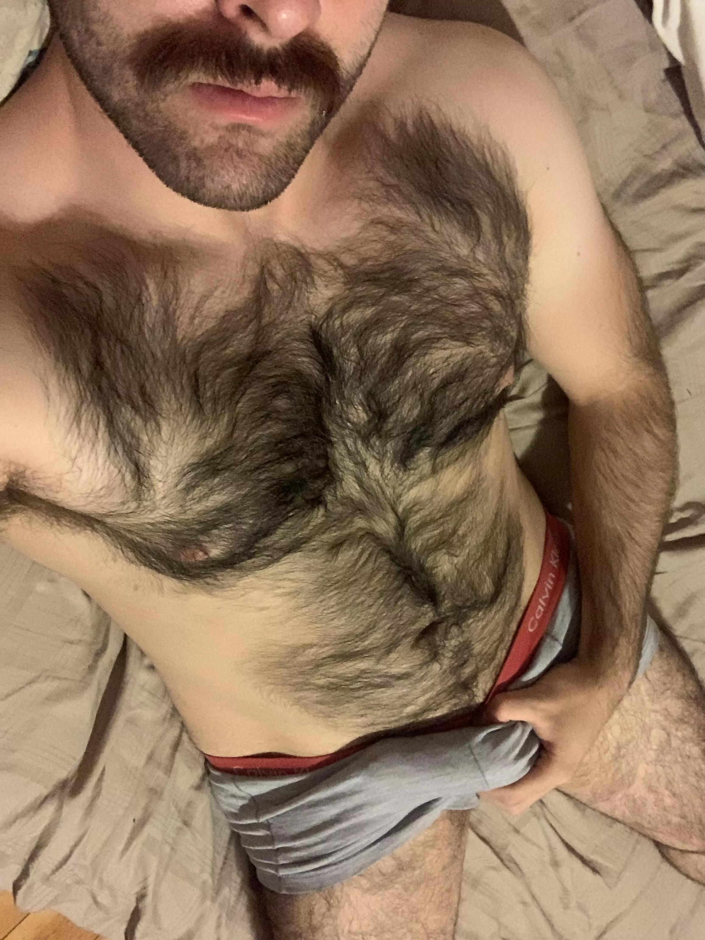 ??Beard is gnoe, but m still thicc and hairy post lockdown