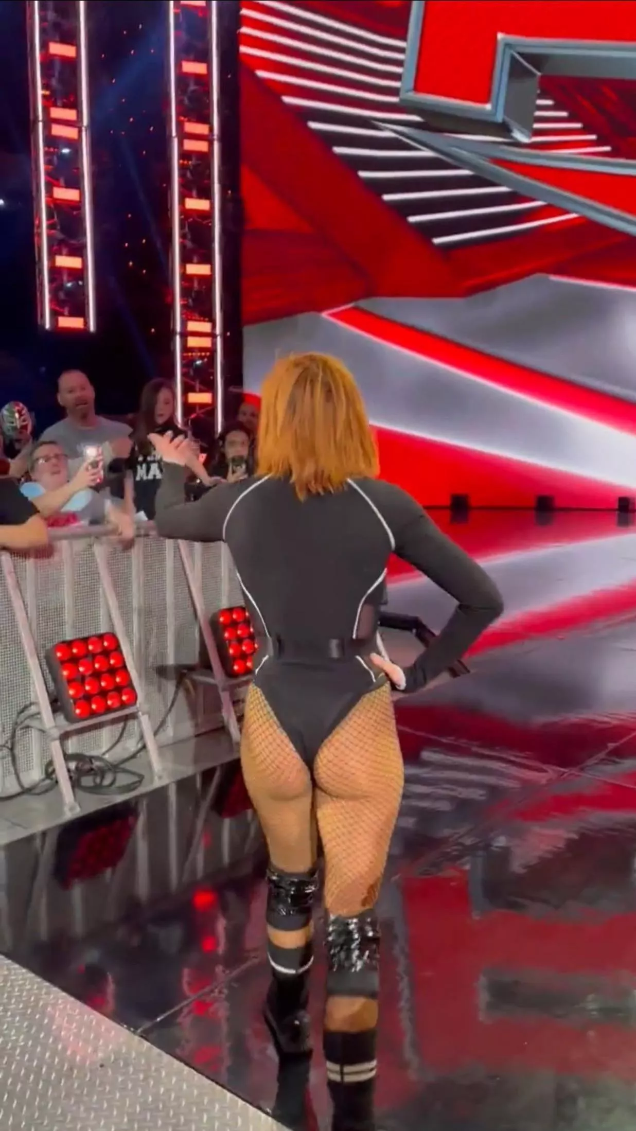 Beckys ass is so sexy🤤🥵