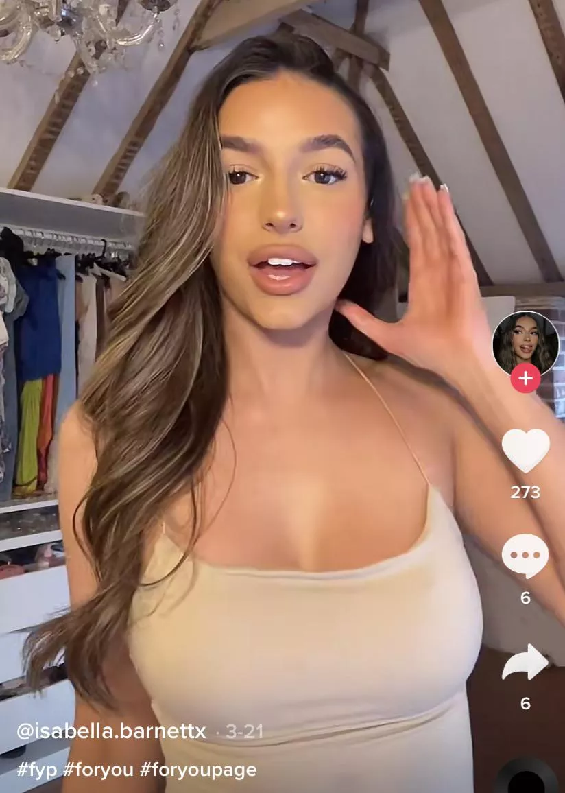 Best body on tiktok and she’s not even famous 😭