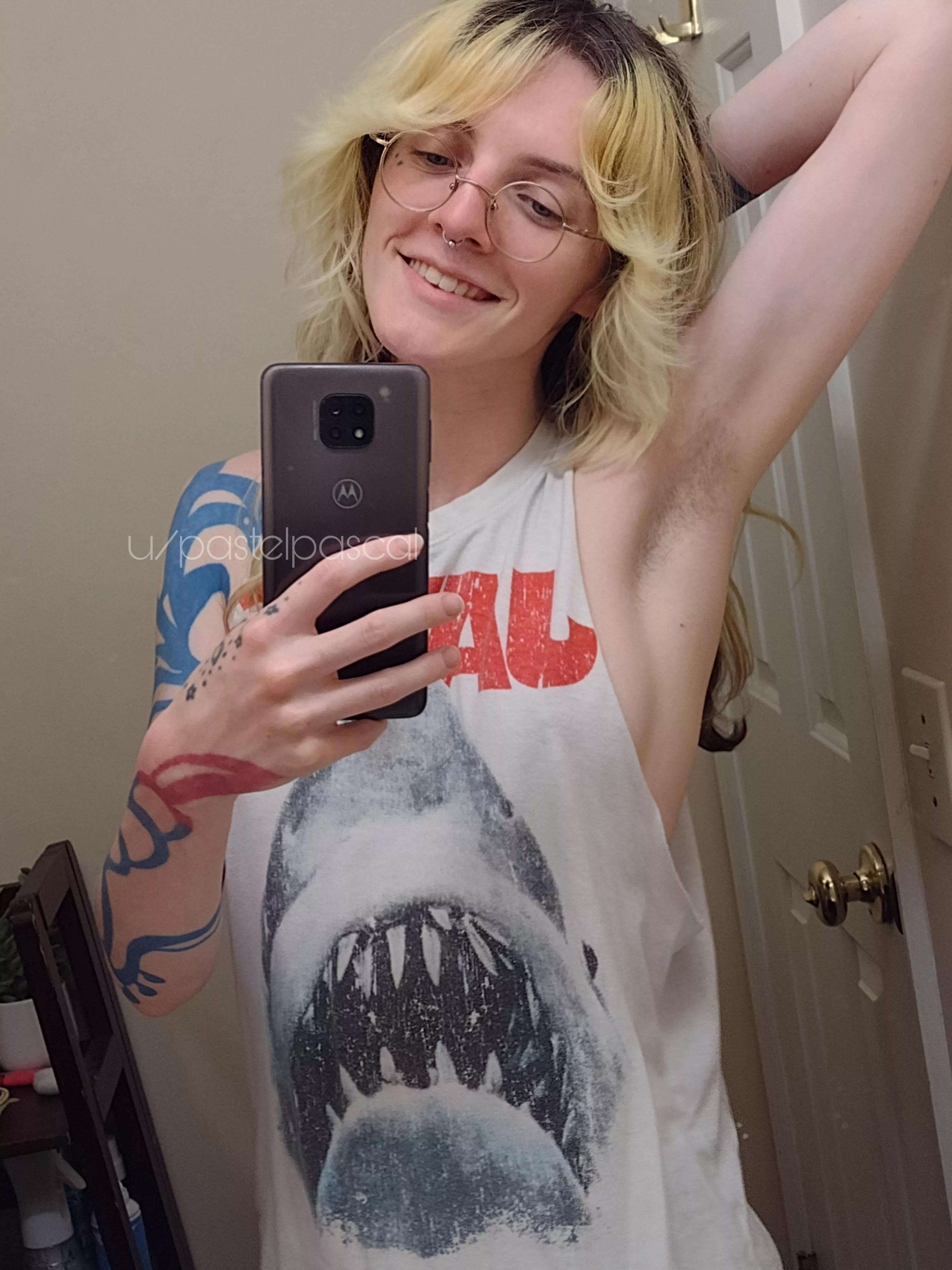 best shirt to show off my armpits? I think so