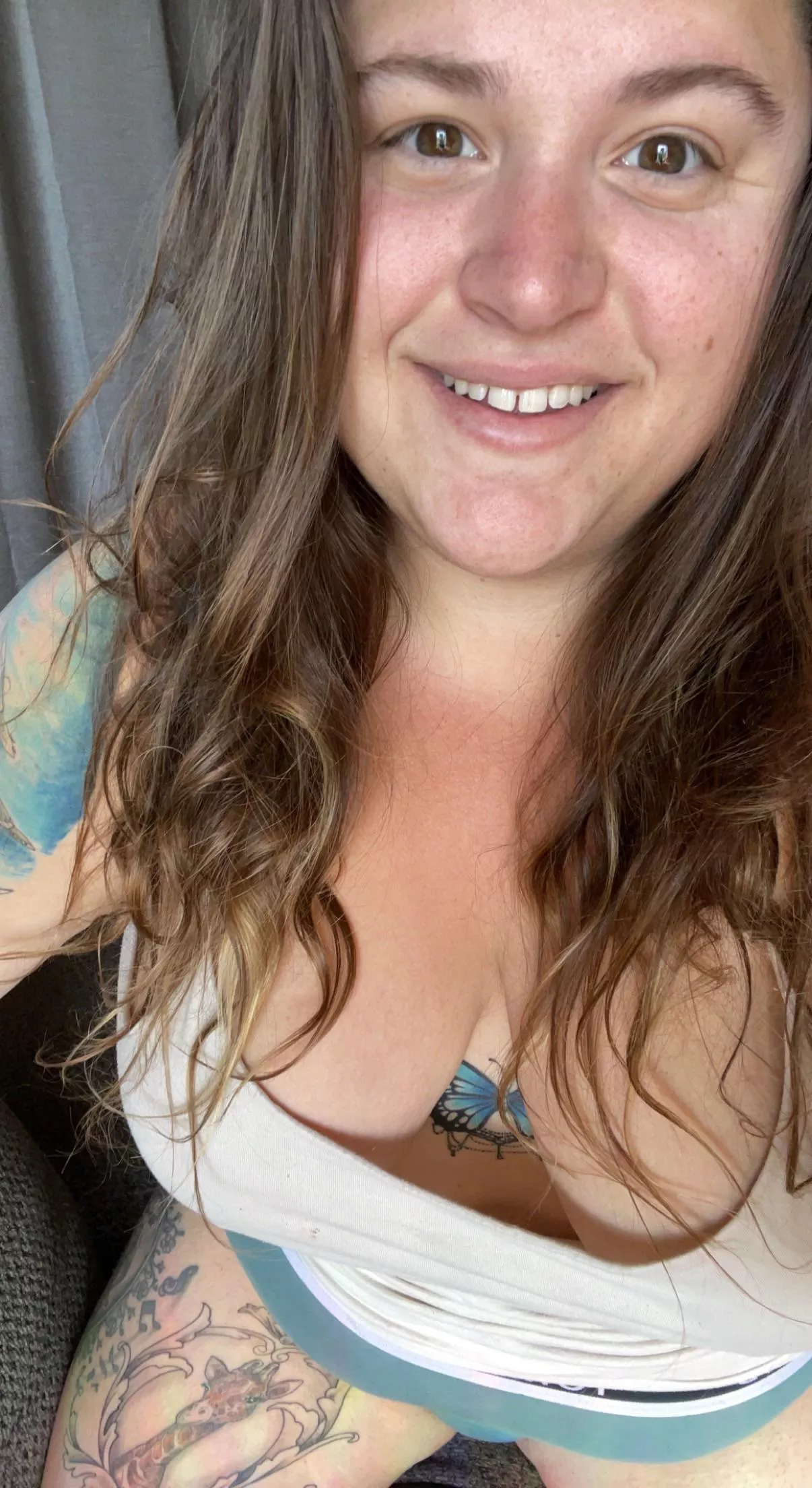 big natural titties ,tats and a flirtatious soul let this naughty bbw stoner brighten your day!