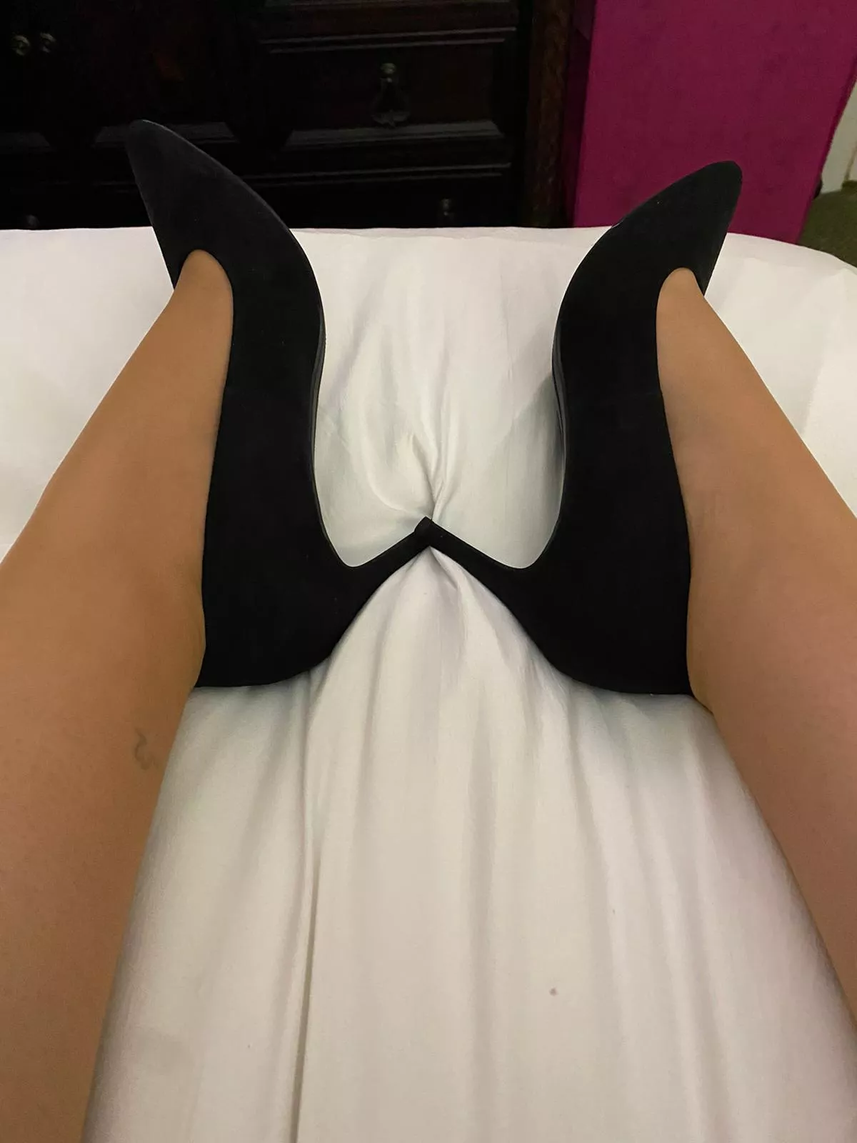 Black Heels & Pantyhose!