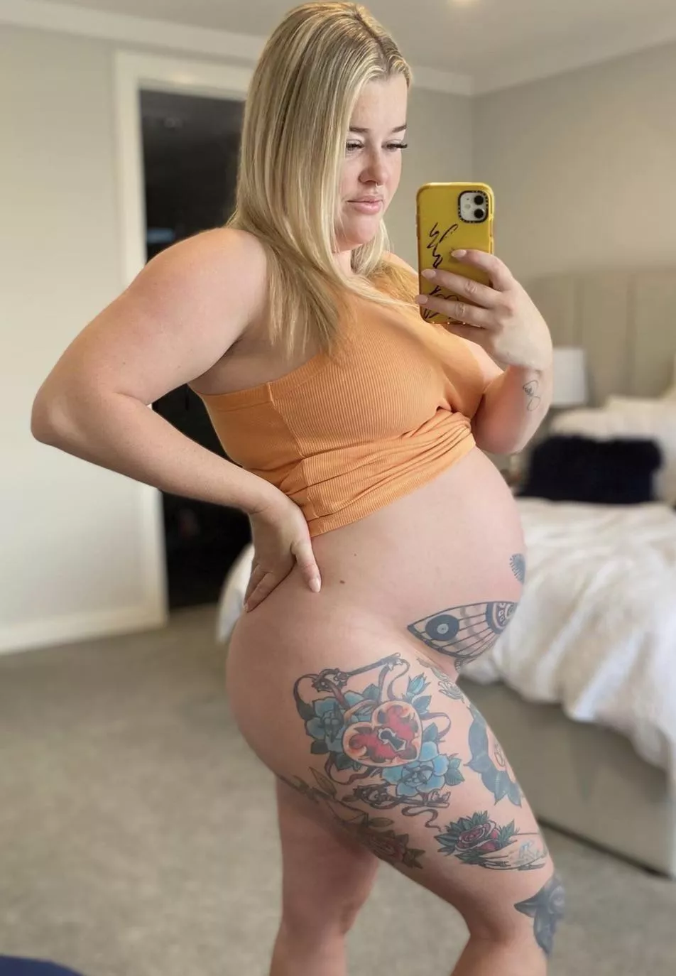 Blondes have more fun especially when they are pregnant