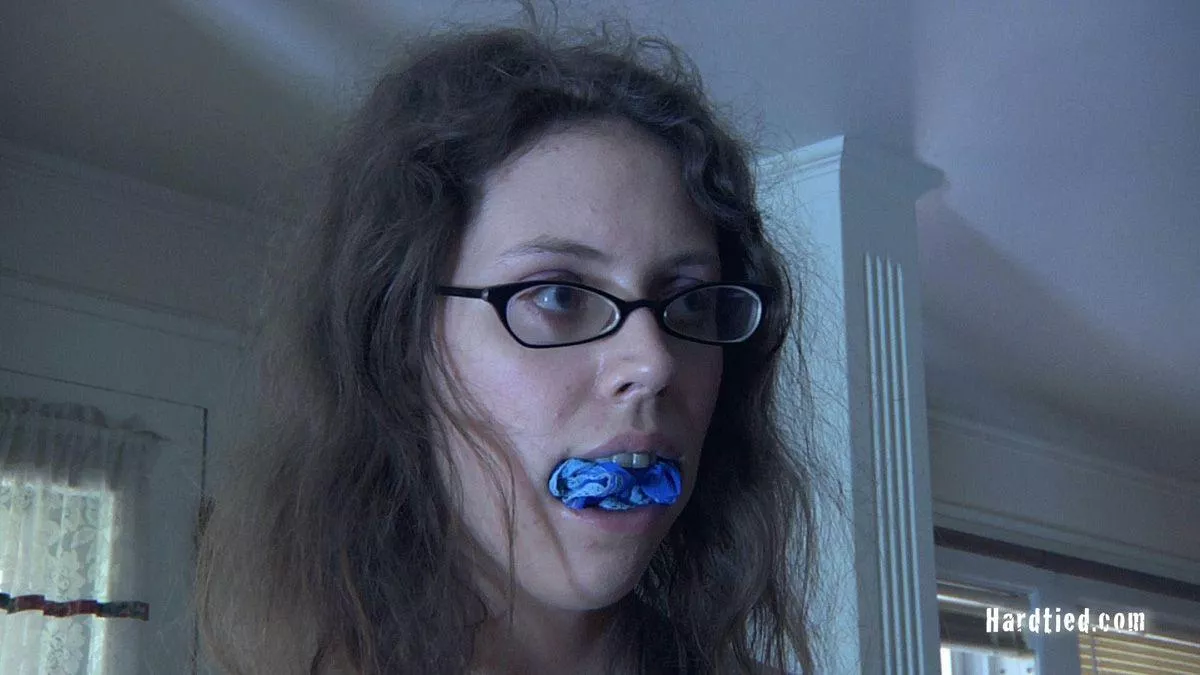 Blue patnies, glasses