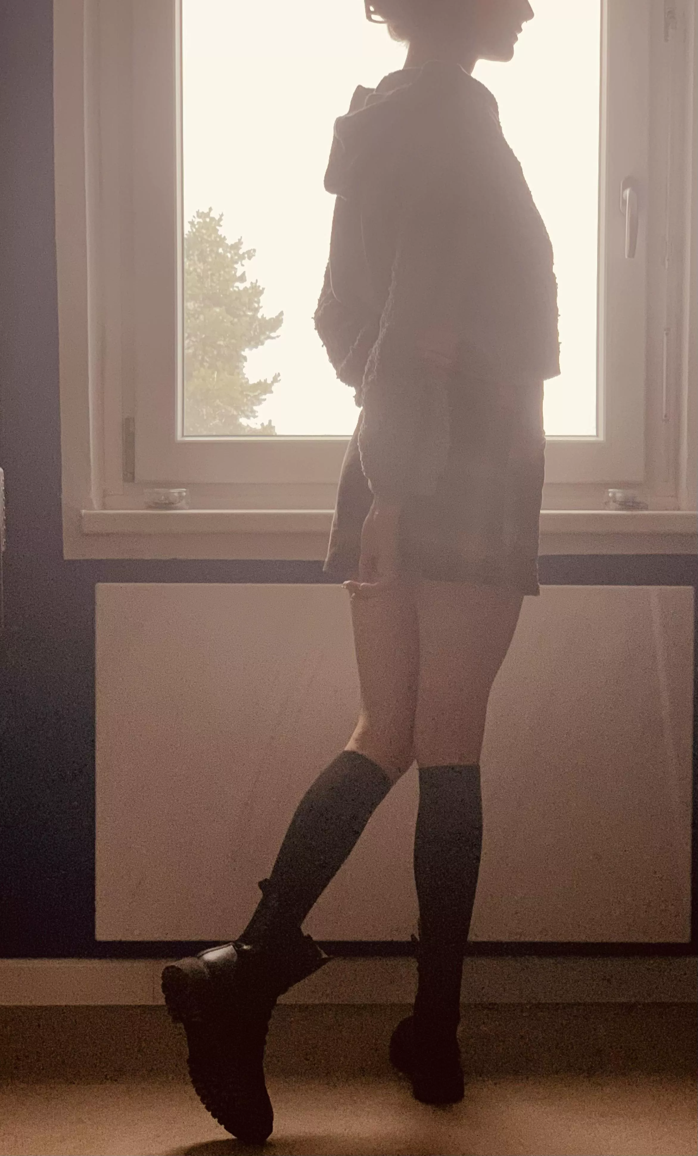 Boots, a short skirt, kneesocks and a fluffy sweater 🥰