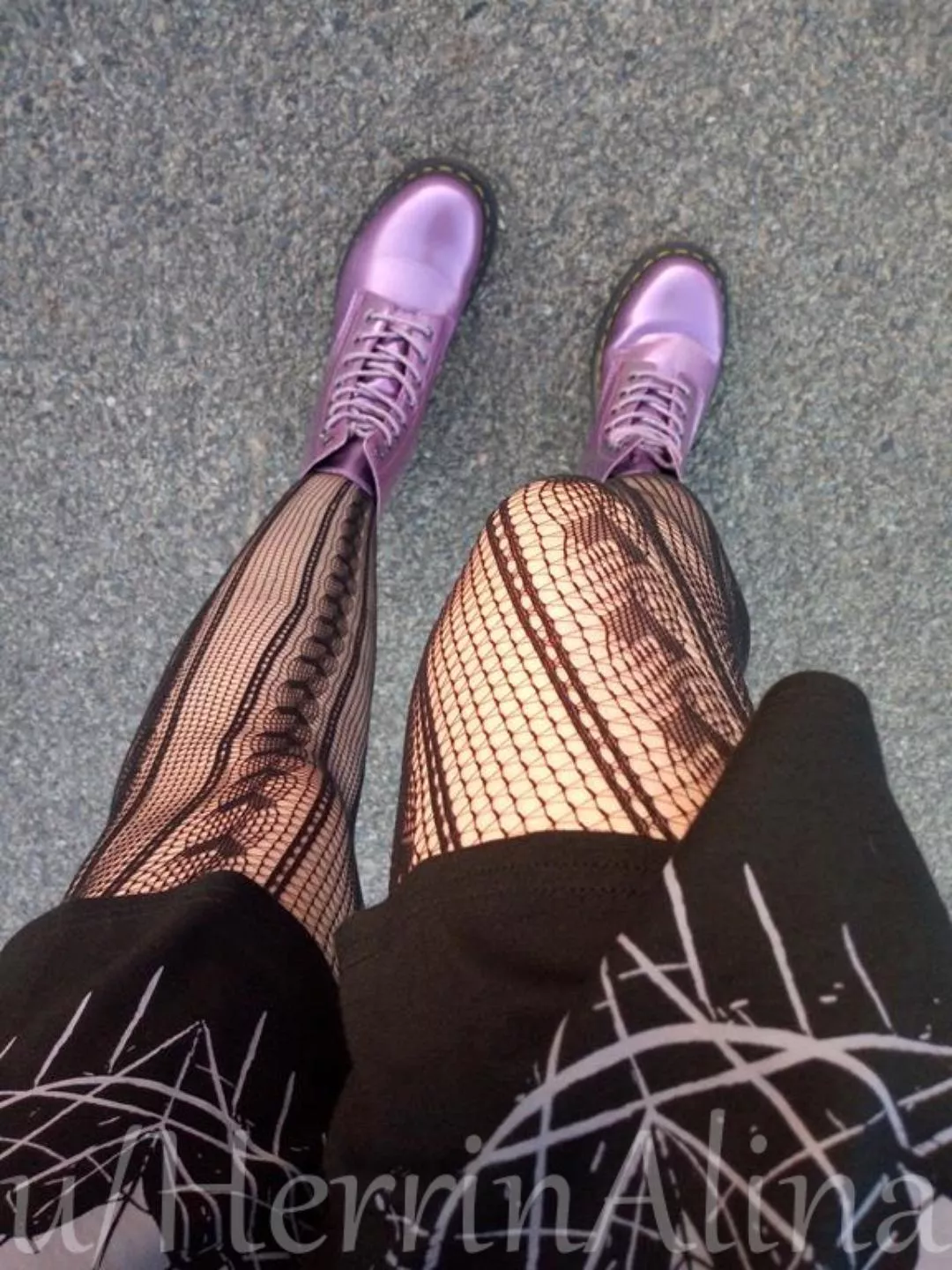 boots and fishnets 🔥