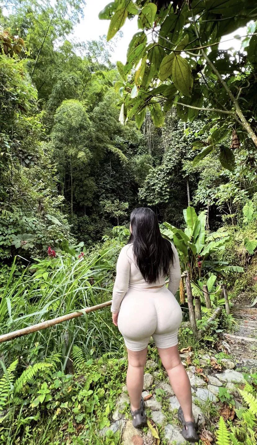 Booty in nature