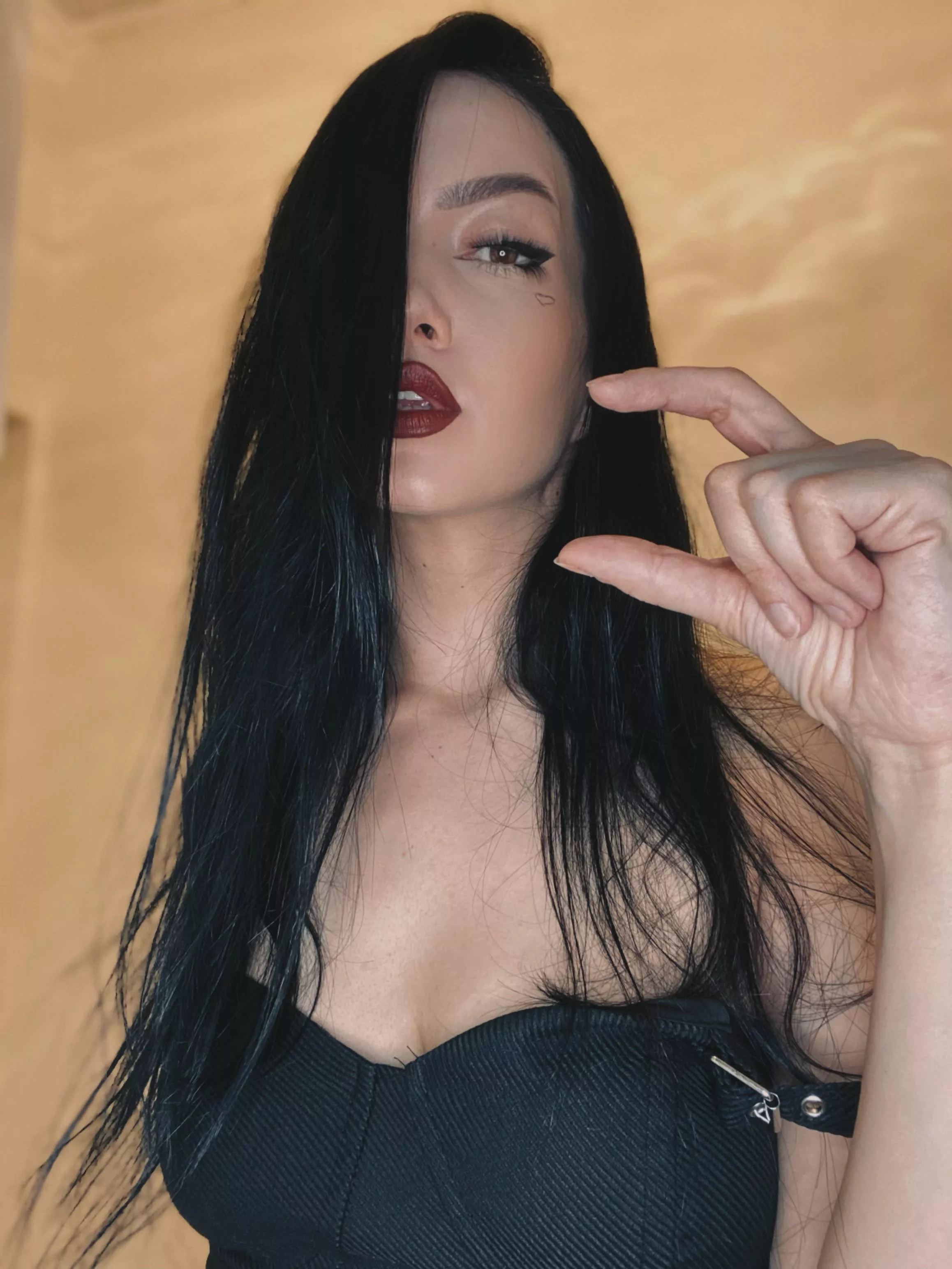 Born to worship your favorite [domme]