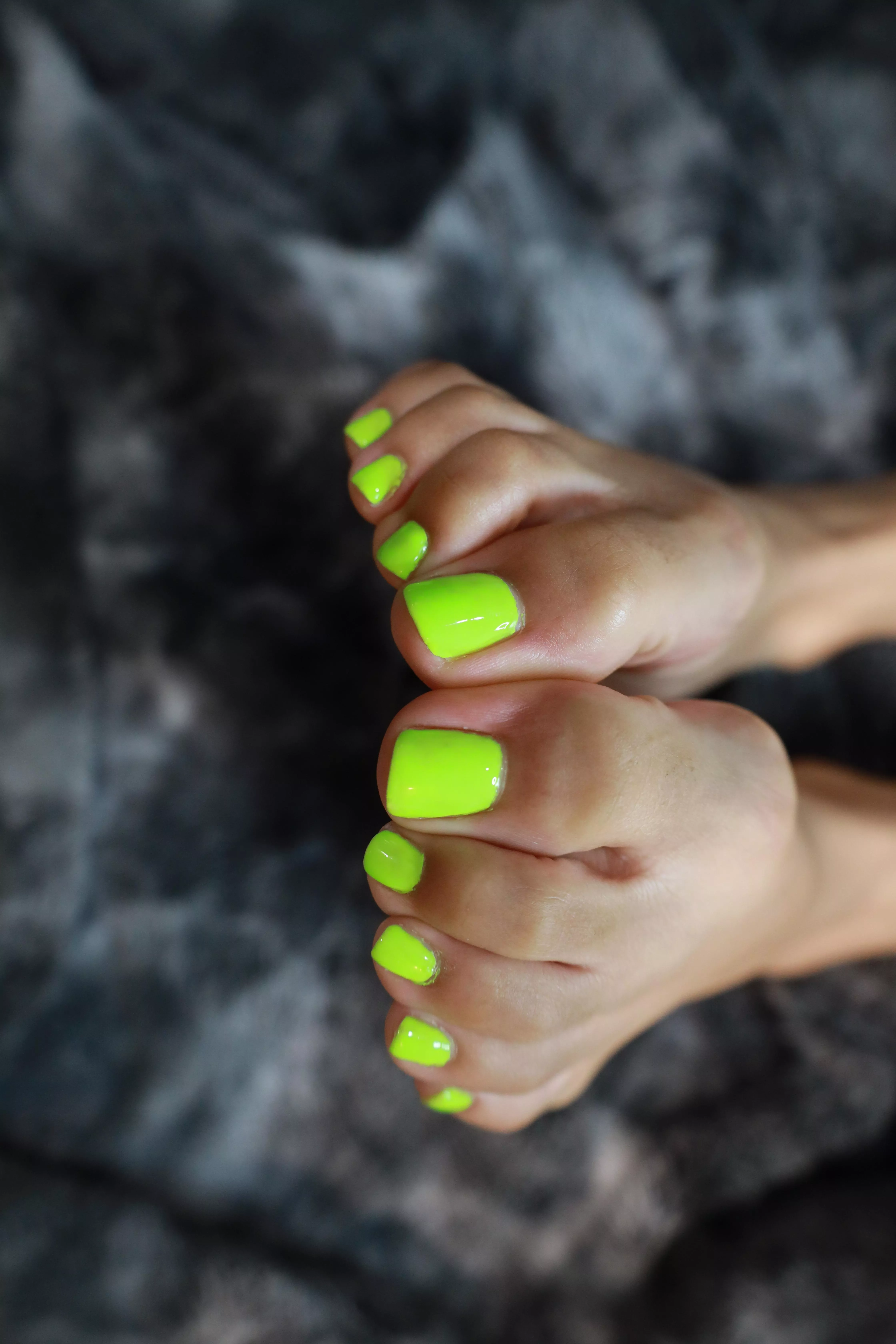 Bright toes for you! Do as you please!