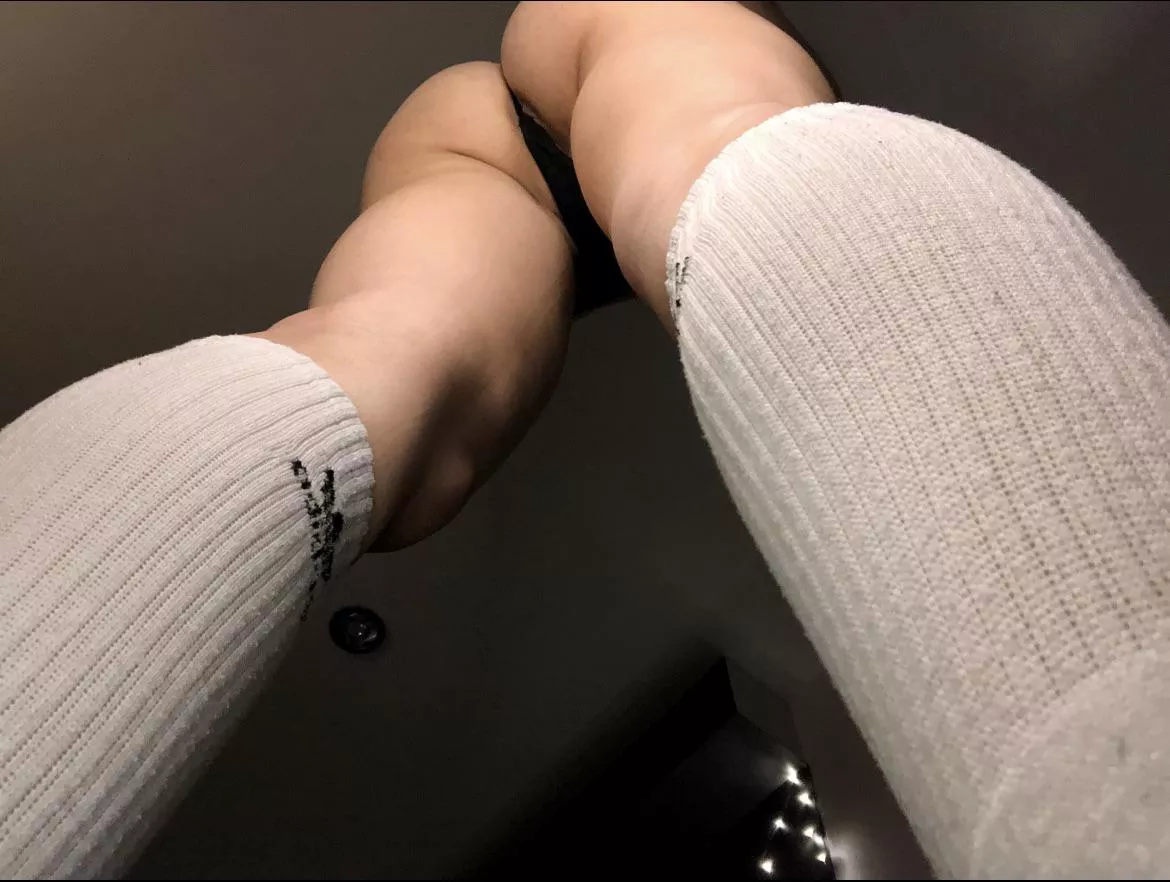 Bubble butt in socks