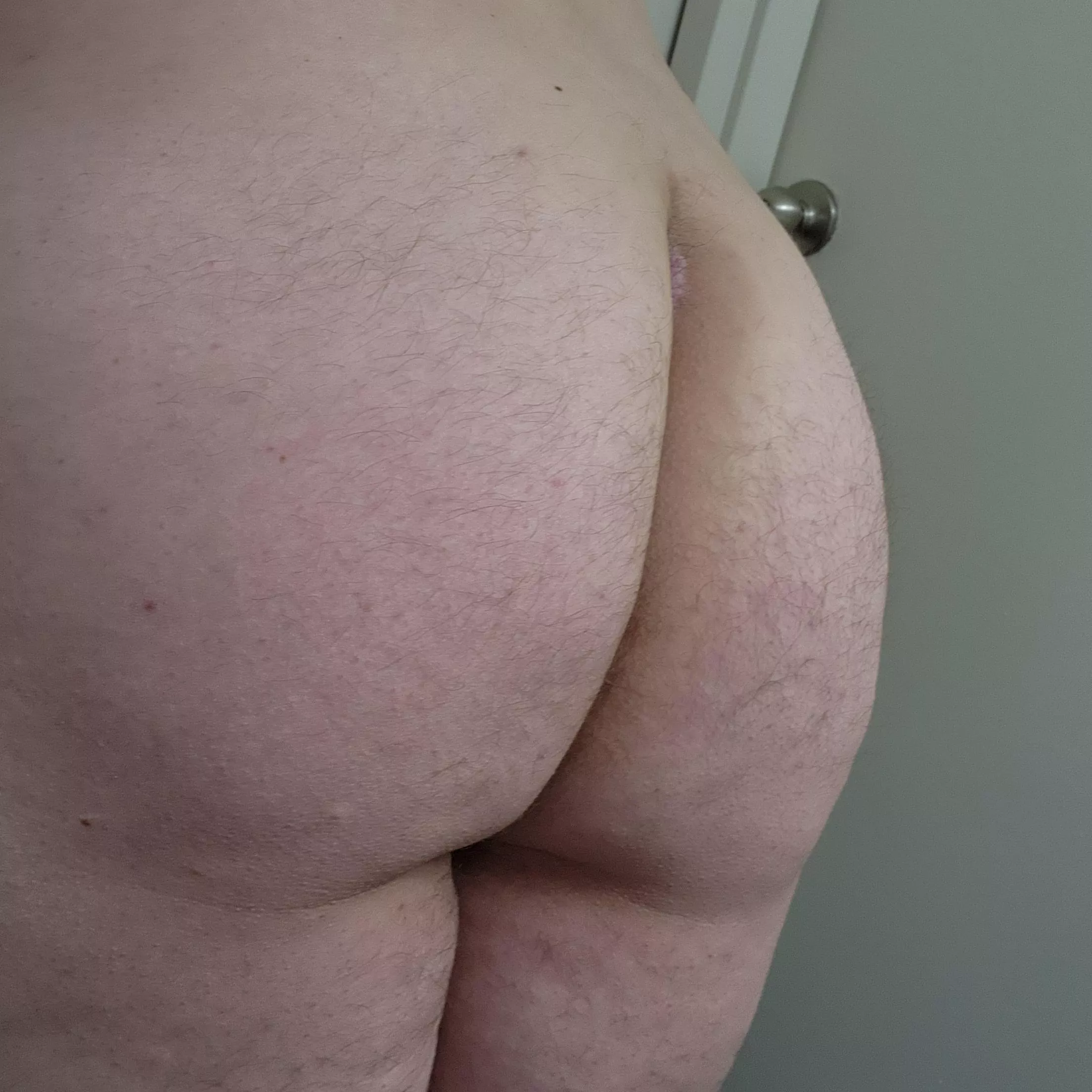 butt pics are the hardest ones to take 😅